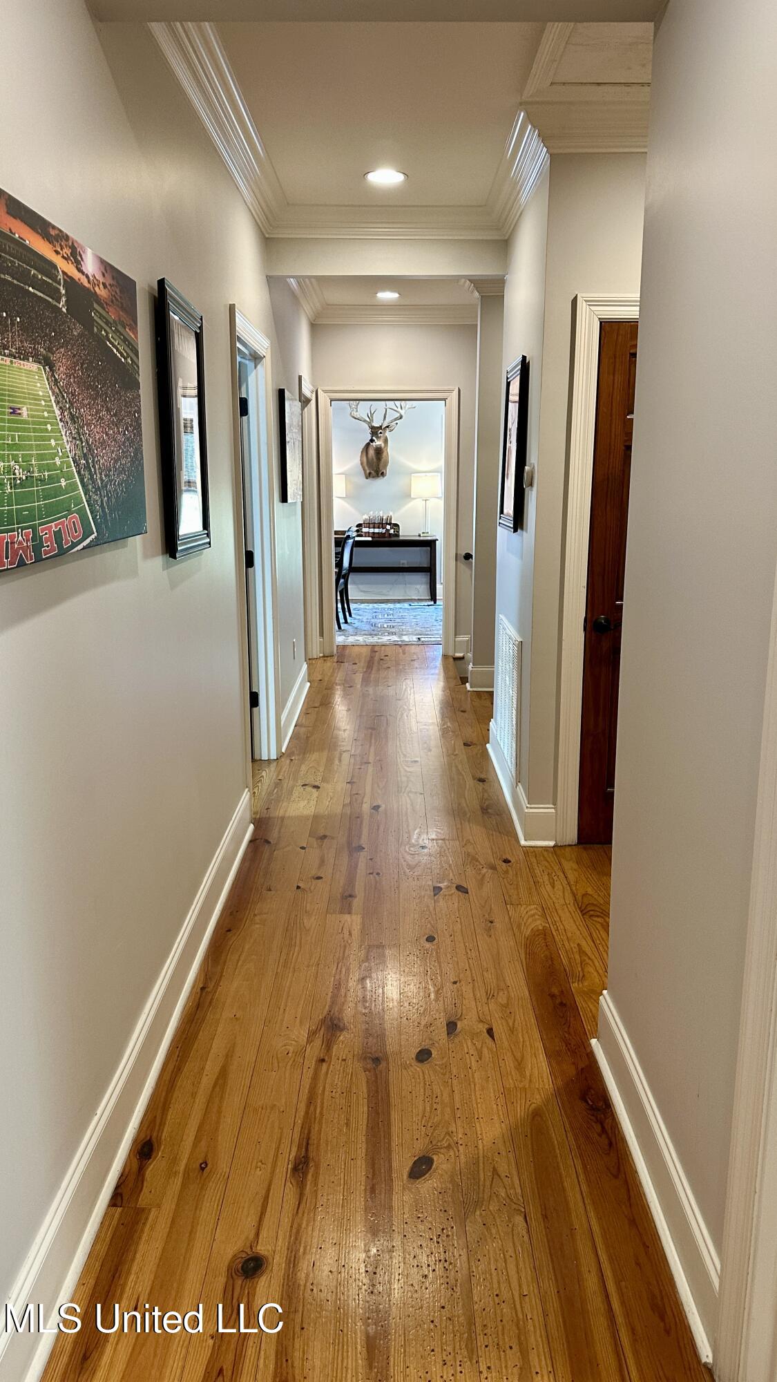 216 W Jackson Street Property Photo 18