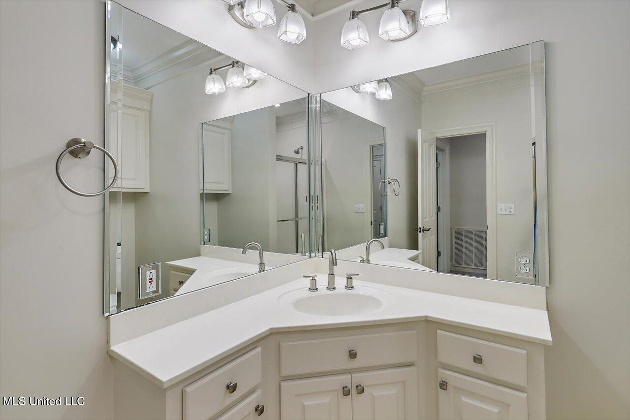 1106 Pointe Cove Property Photo 39
