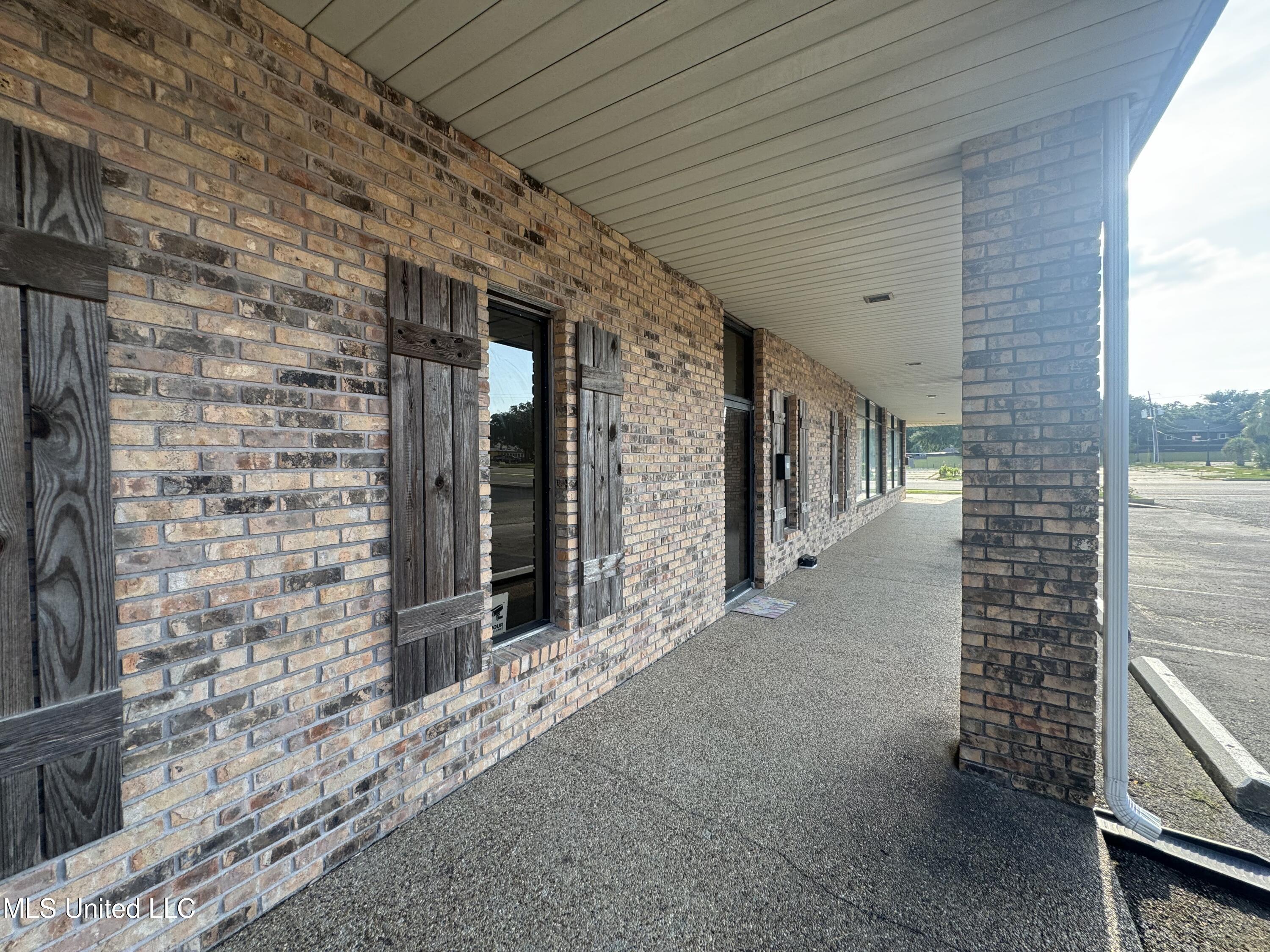 318 Courthouse Road Property Photo 2