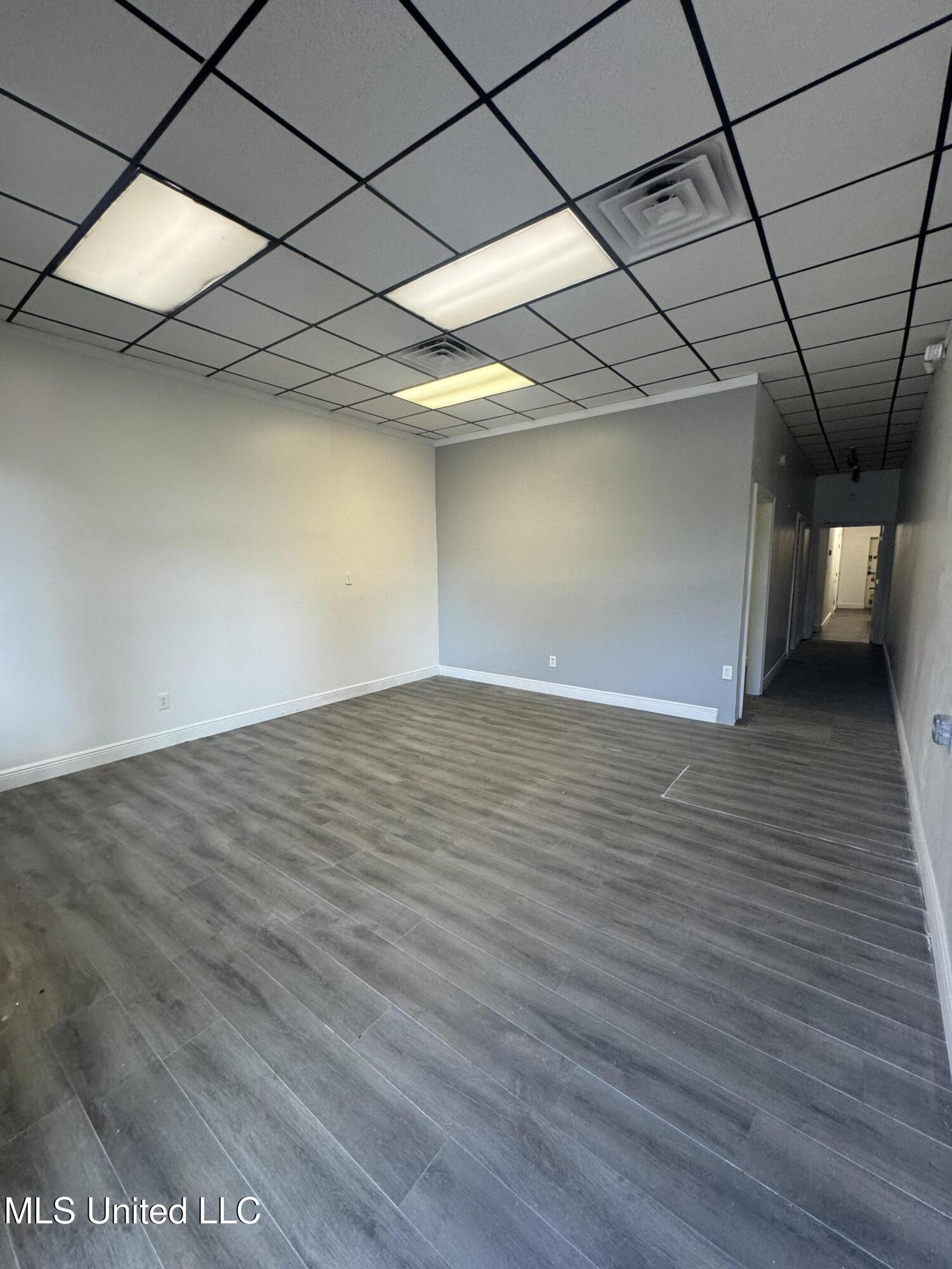 318 Courthouse Road Property Photo 4