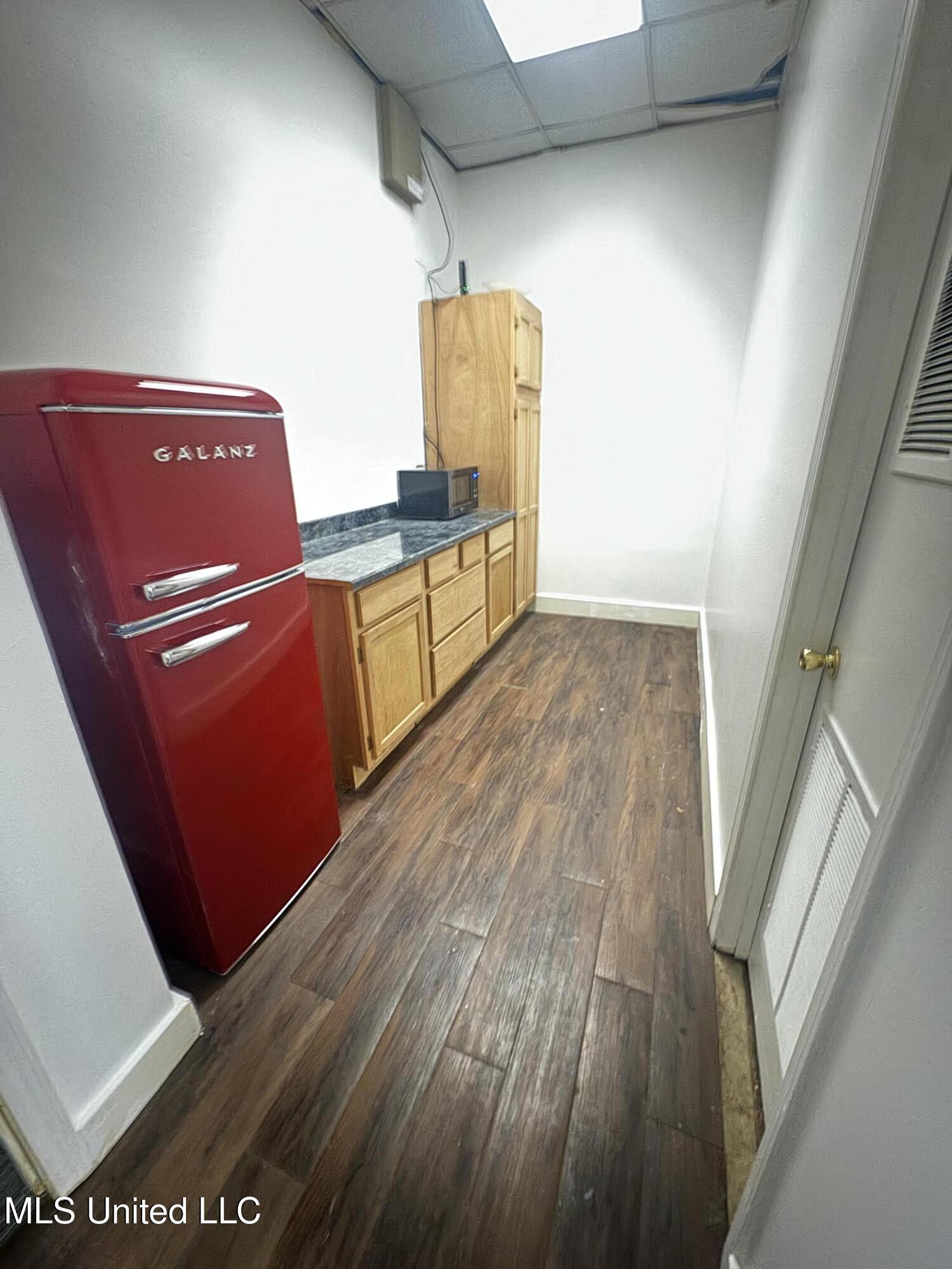 318 Courthouse Road Property Photo 7