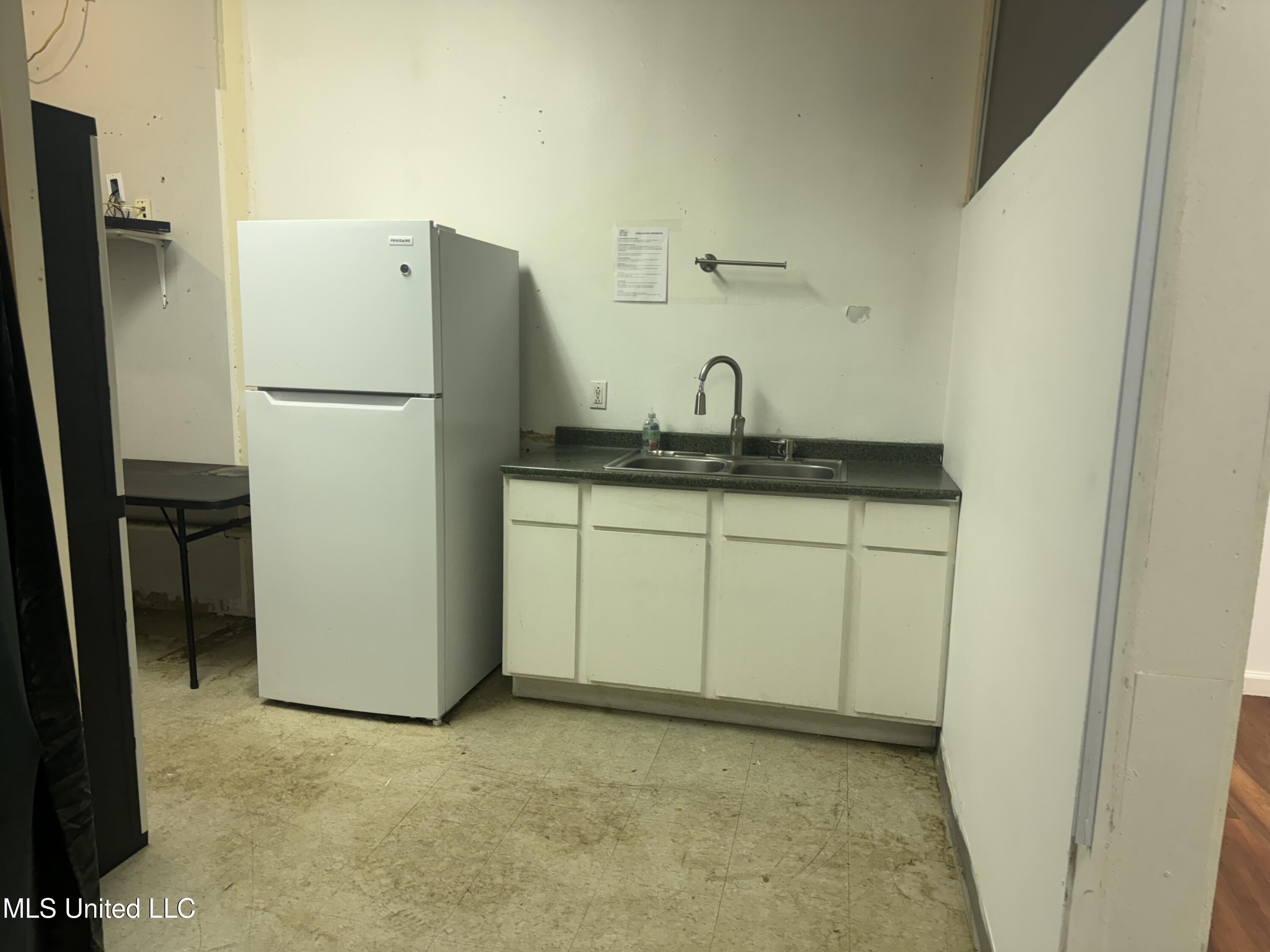 326 Courthouse Road Property Photo 6