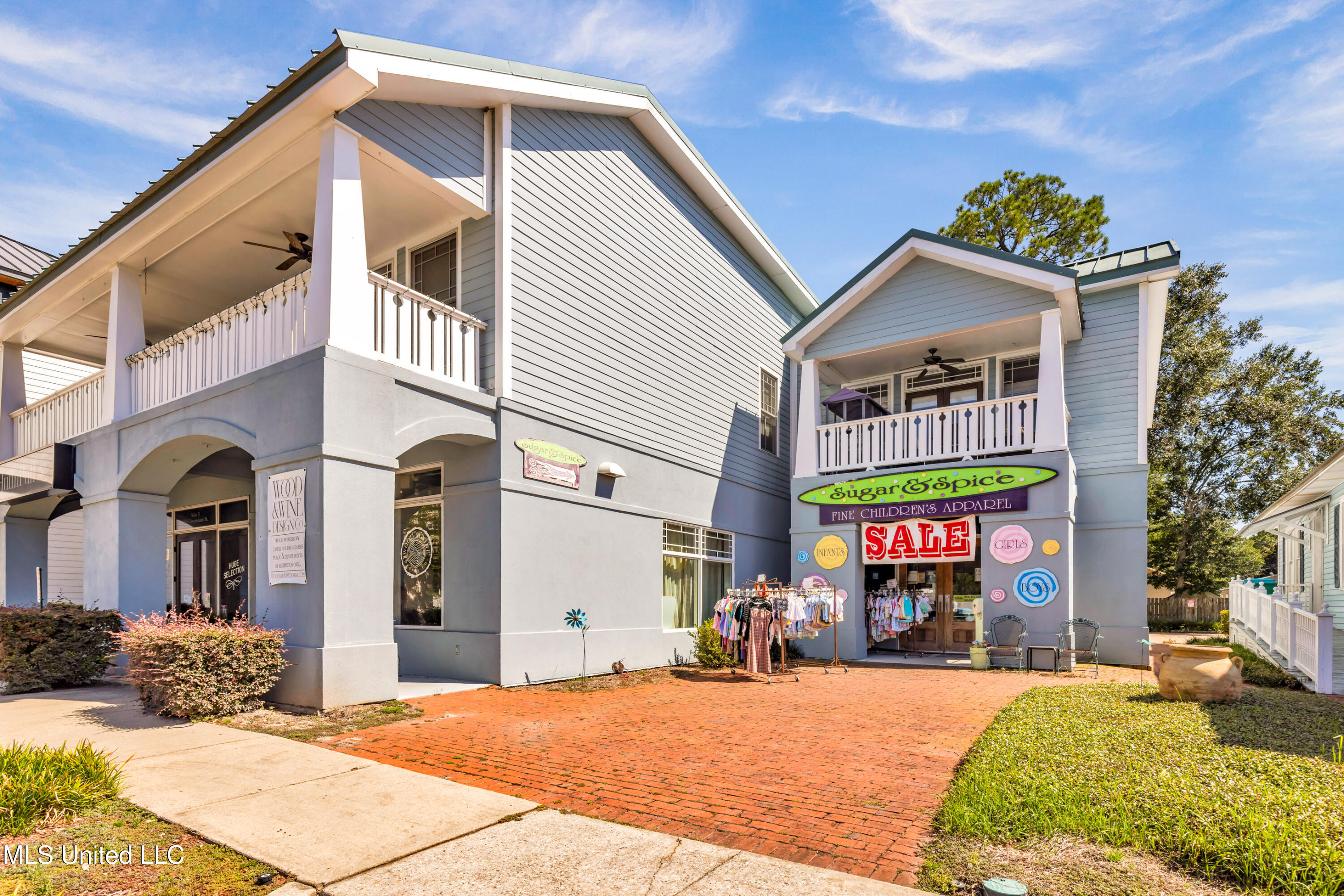 1304-06 Government Street Property Photo 4