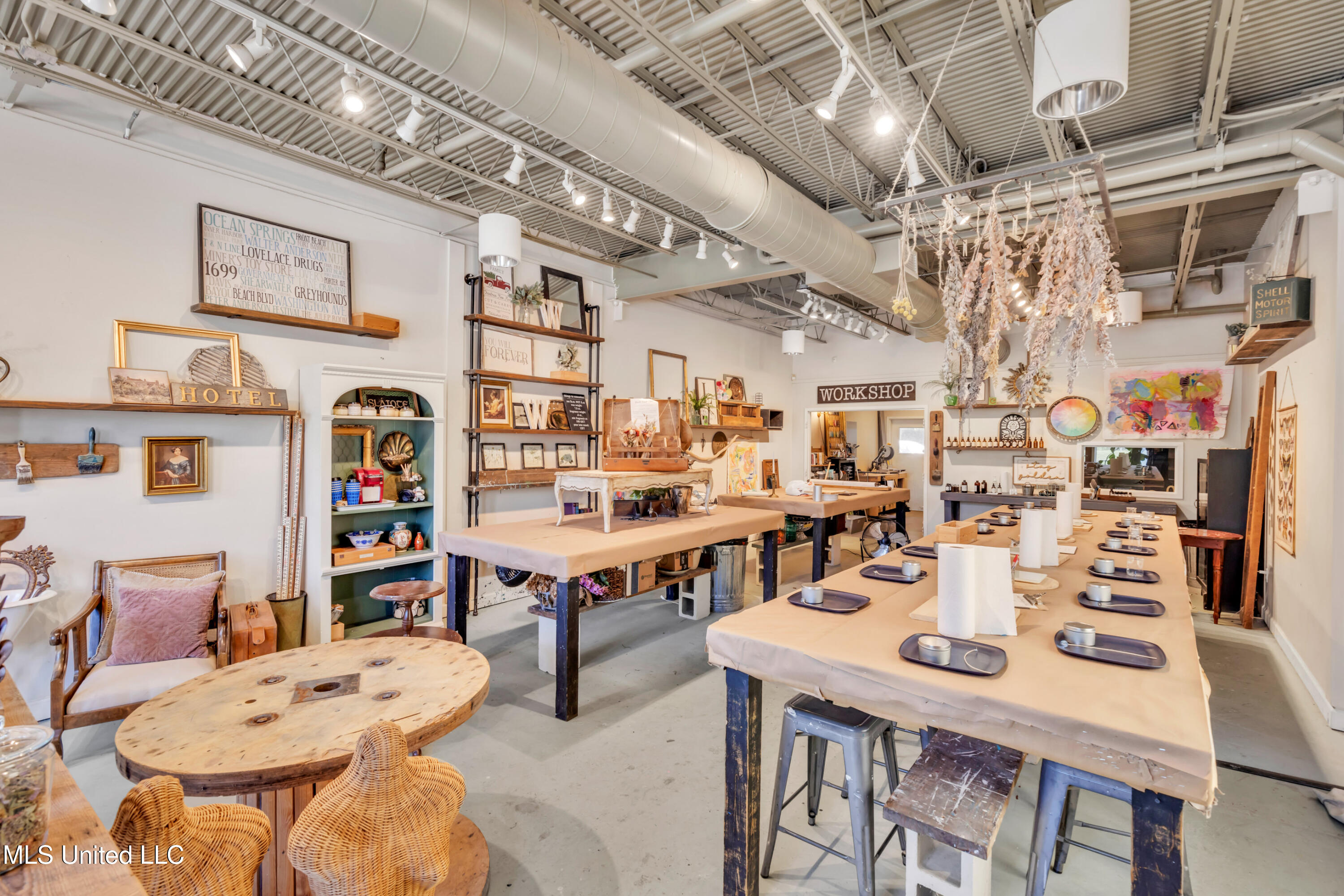 1304-06 Government Street Property Photo 12