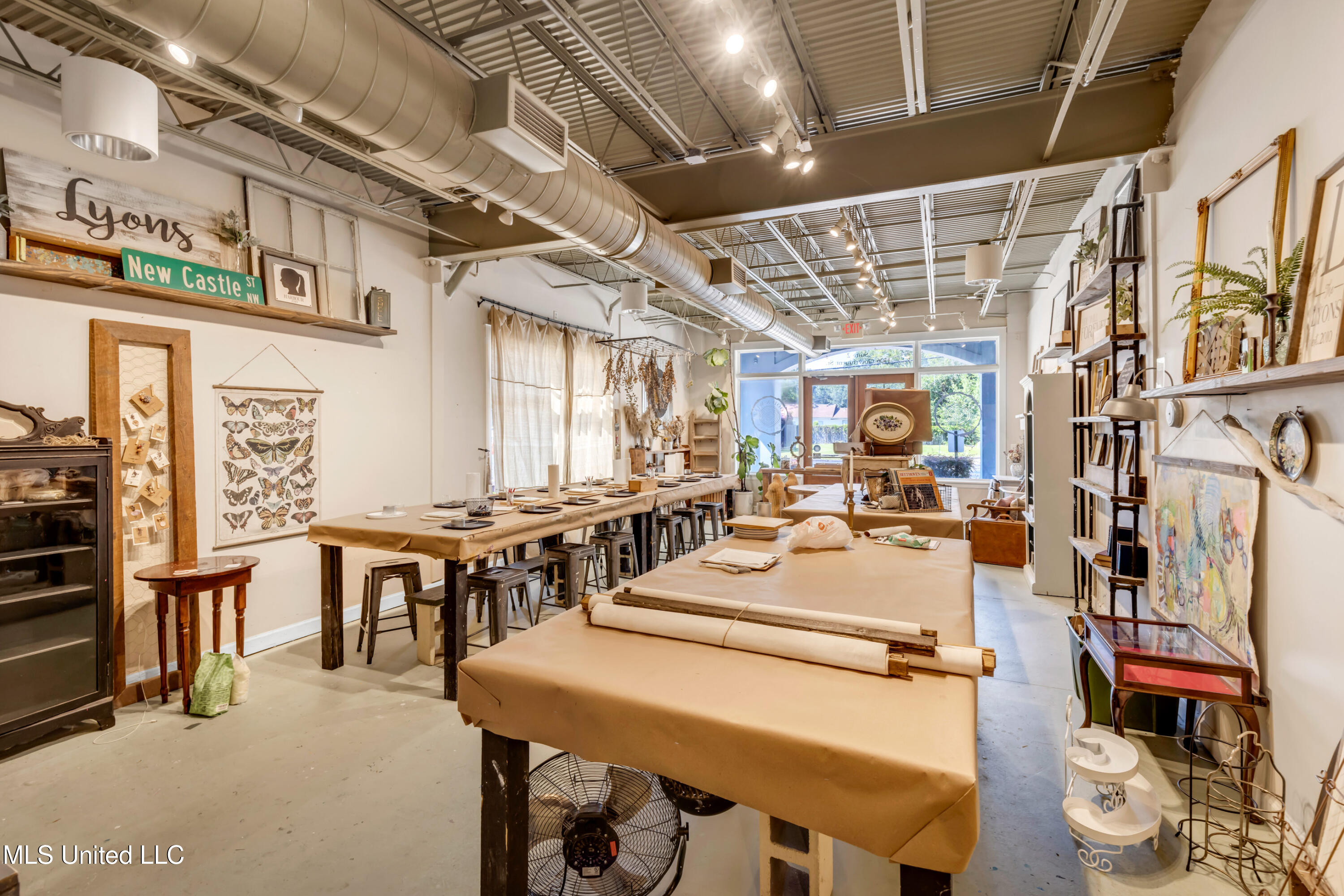 1304-06 Government Street Property Photo 14