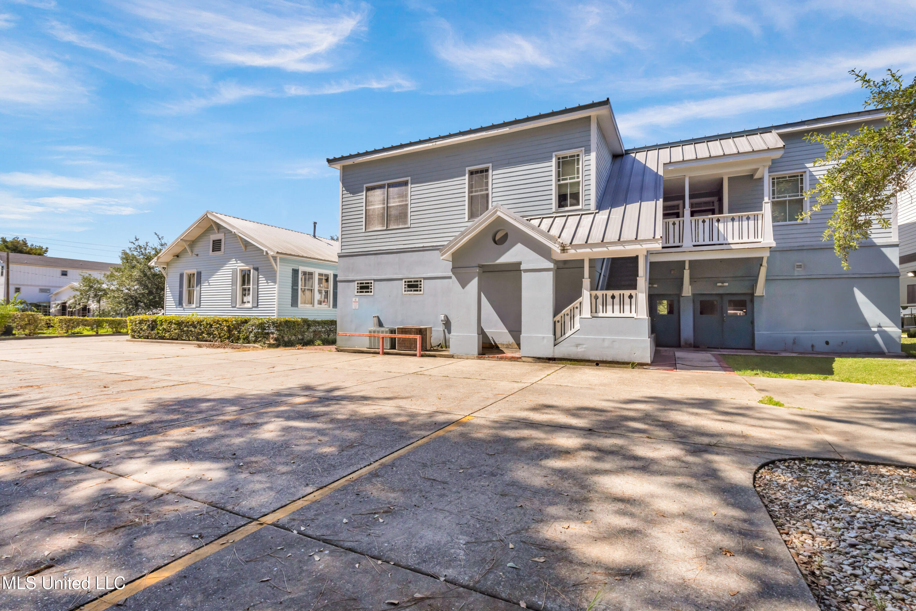 1304-06 Government Street Property Photo 21