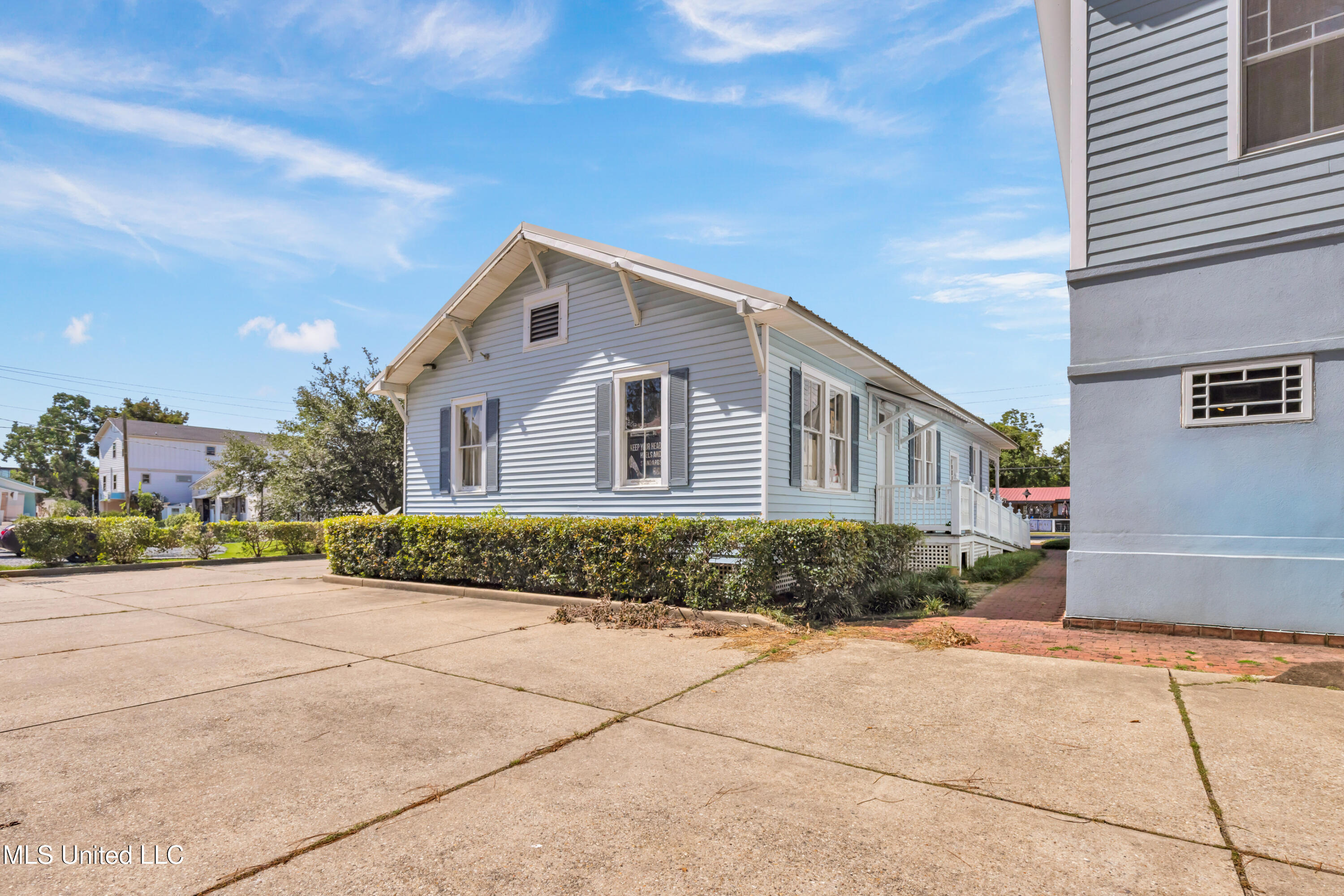 1304-06 Government Street Property Photo 22