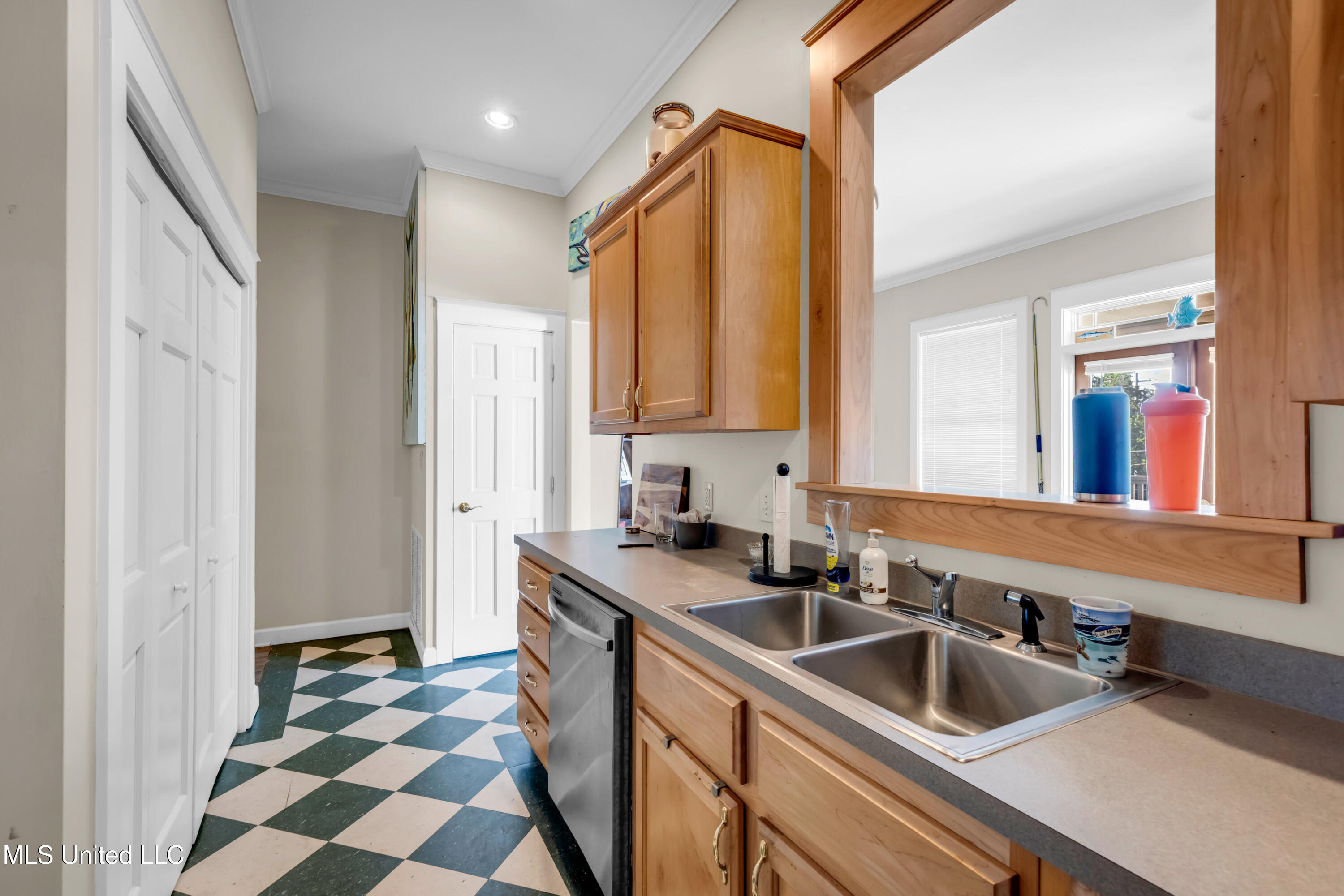 1304-06 Government Street Property Photo 46