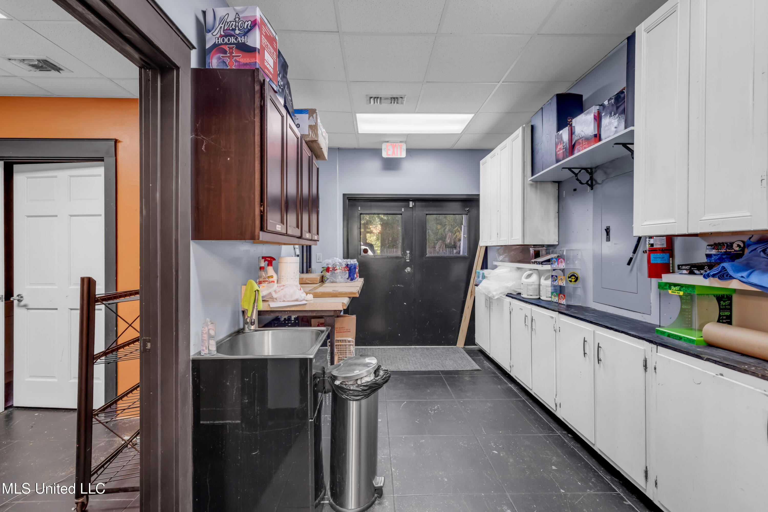 1304-06 Government Street Property Photo 77