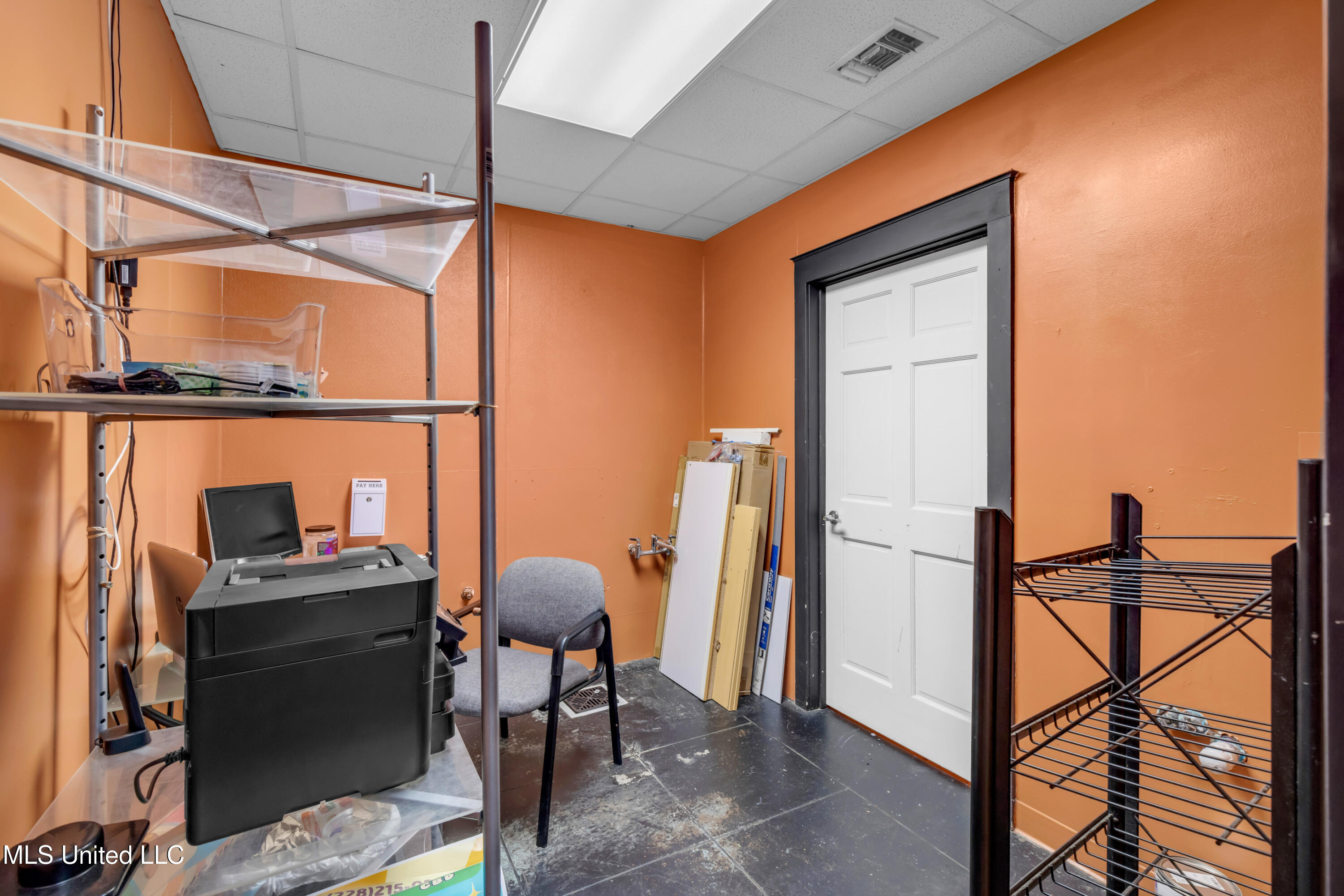 1304-06 Government Street Property Photo 79