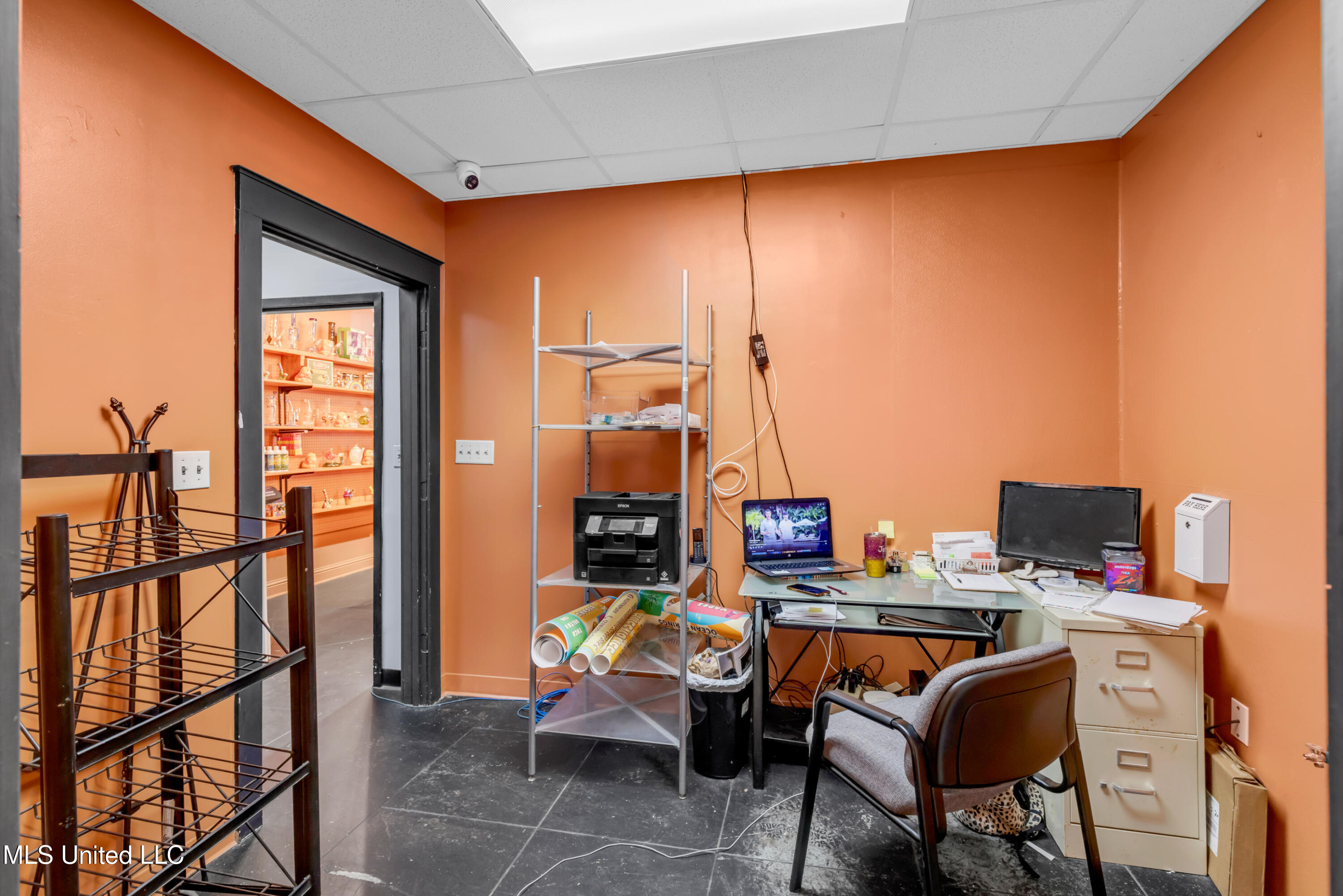 1304-06 Government Street Property Photo 80