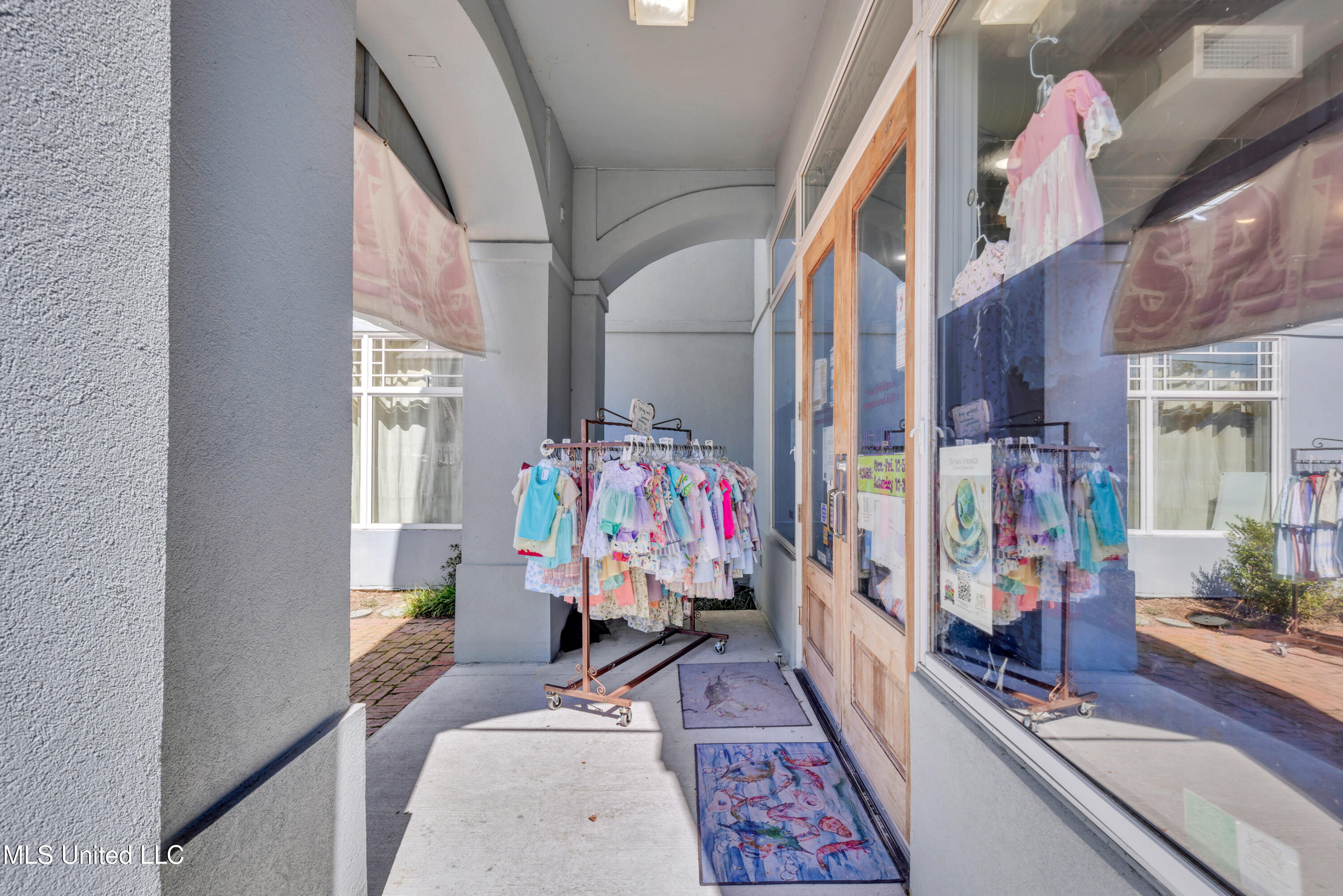 1304-06 Government Street Property Photo 83