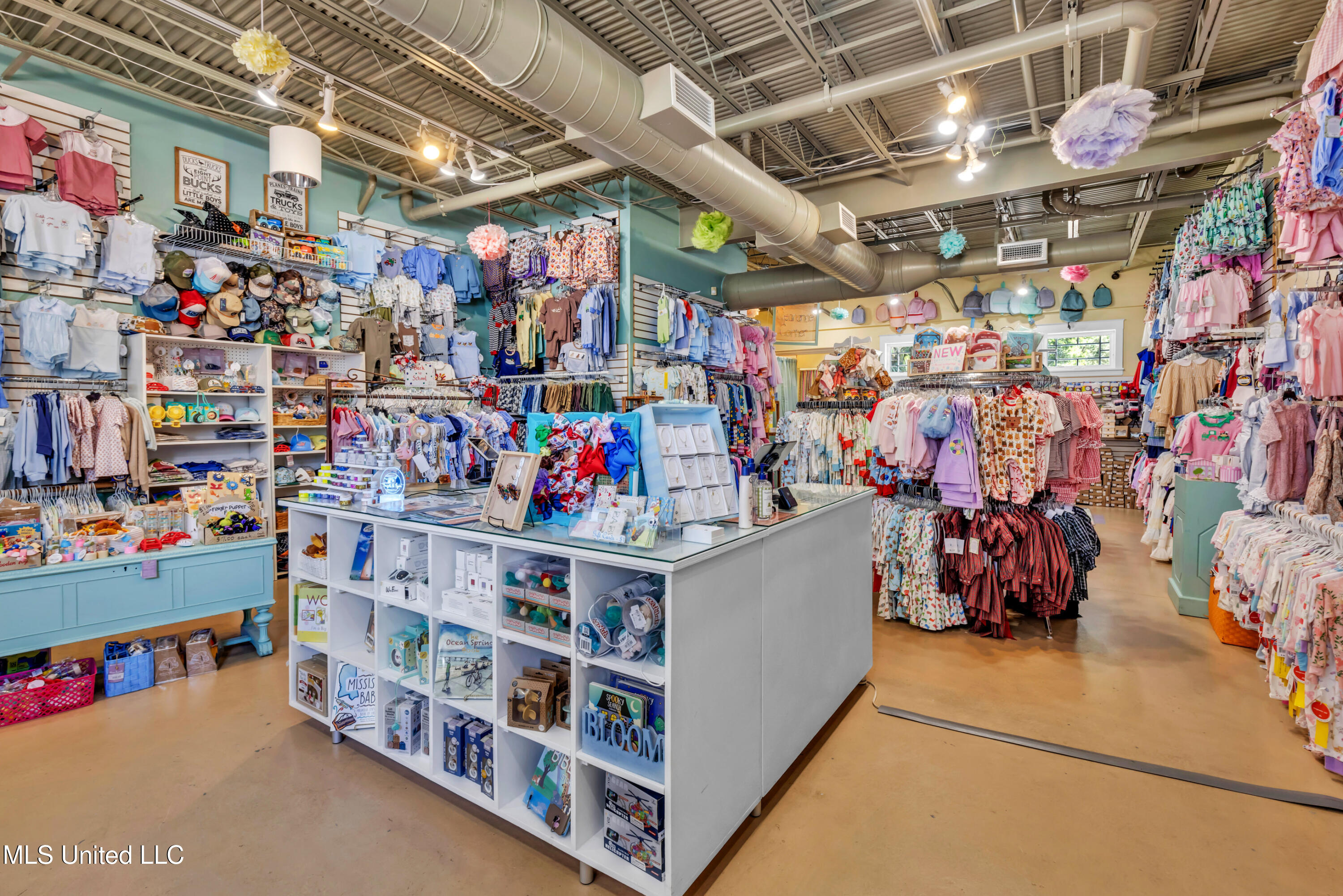 1304-06 Government Street Property Photo 84