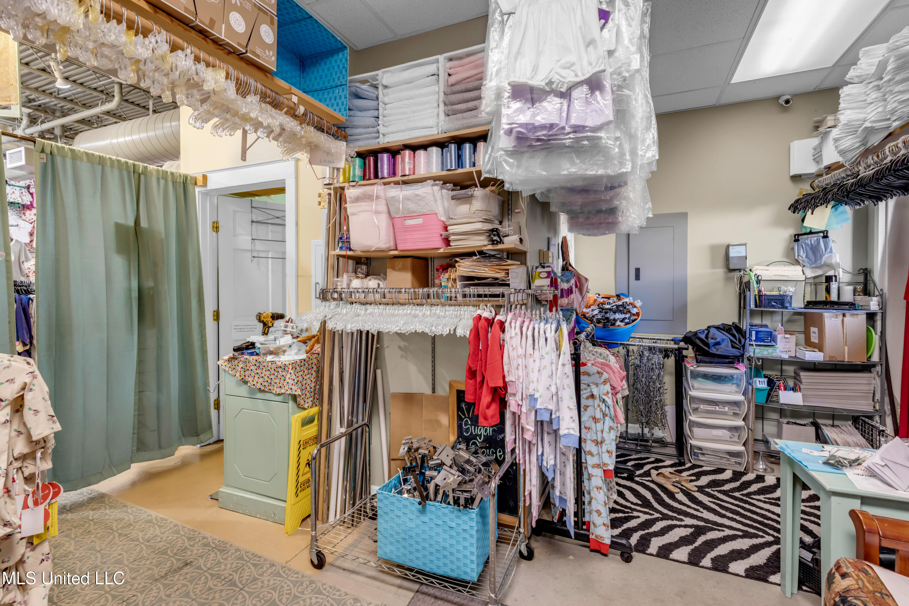 1304-06 Government Street Property Photo 89