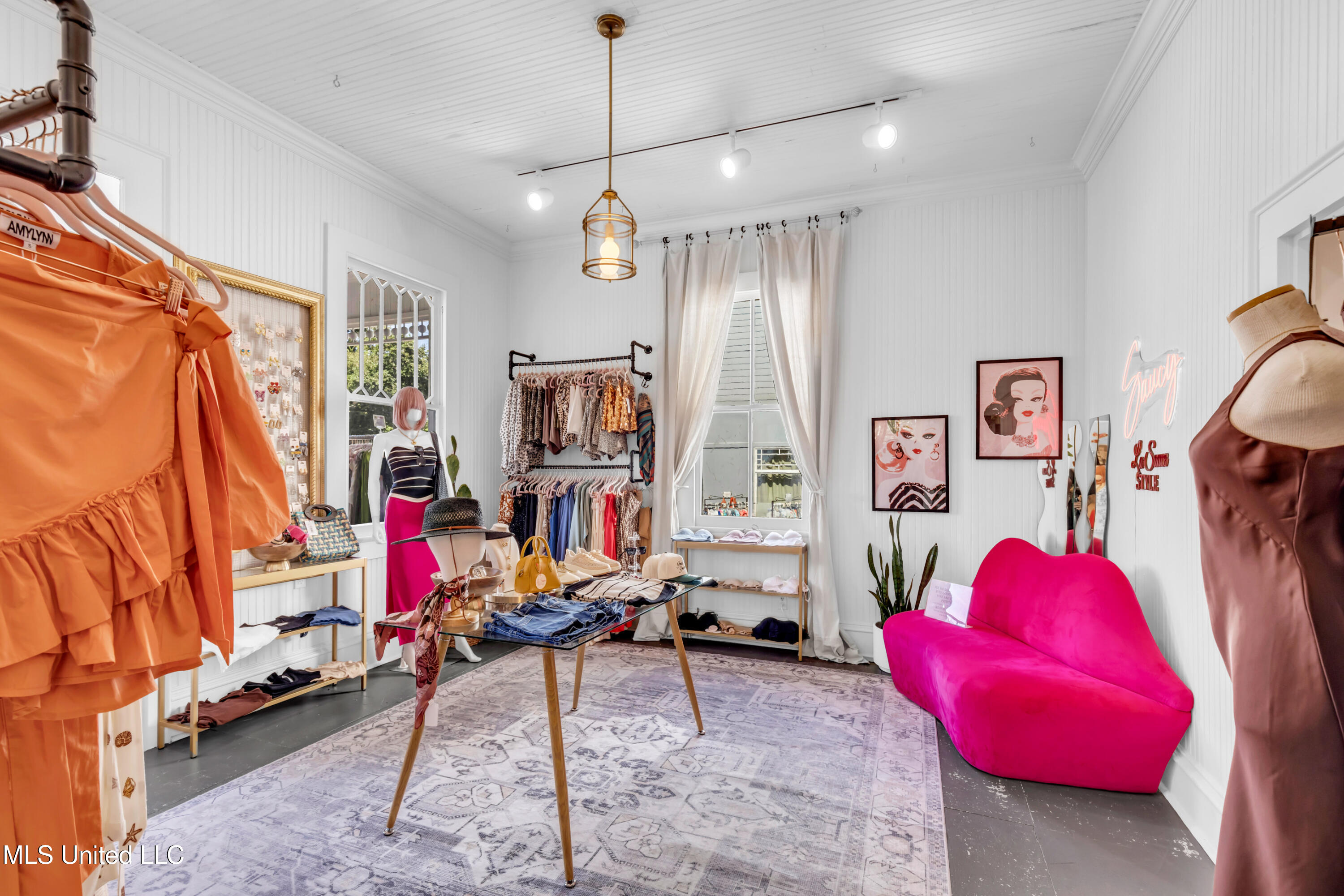 1304-06 Government Street Property Photo 100