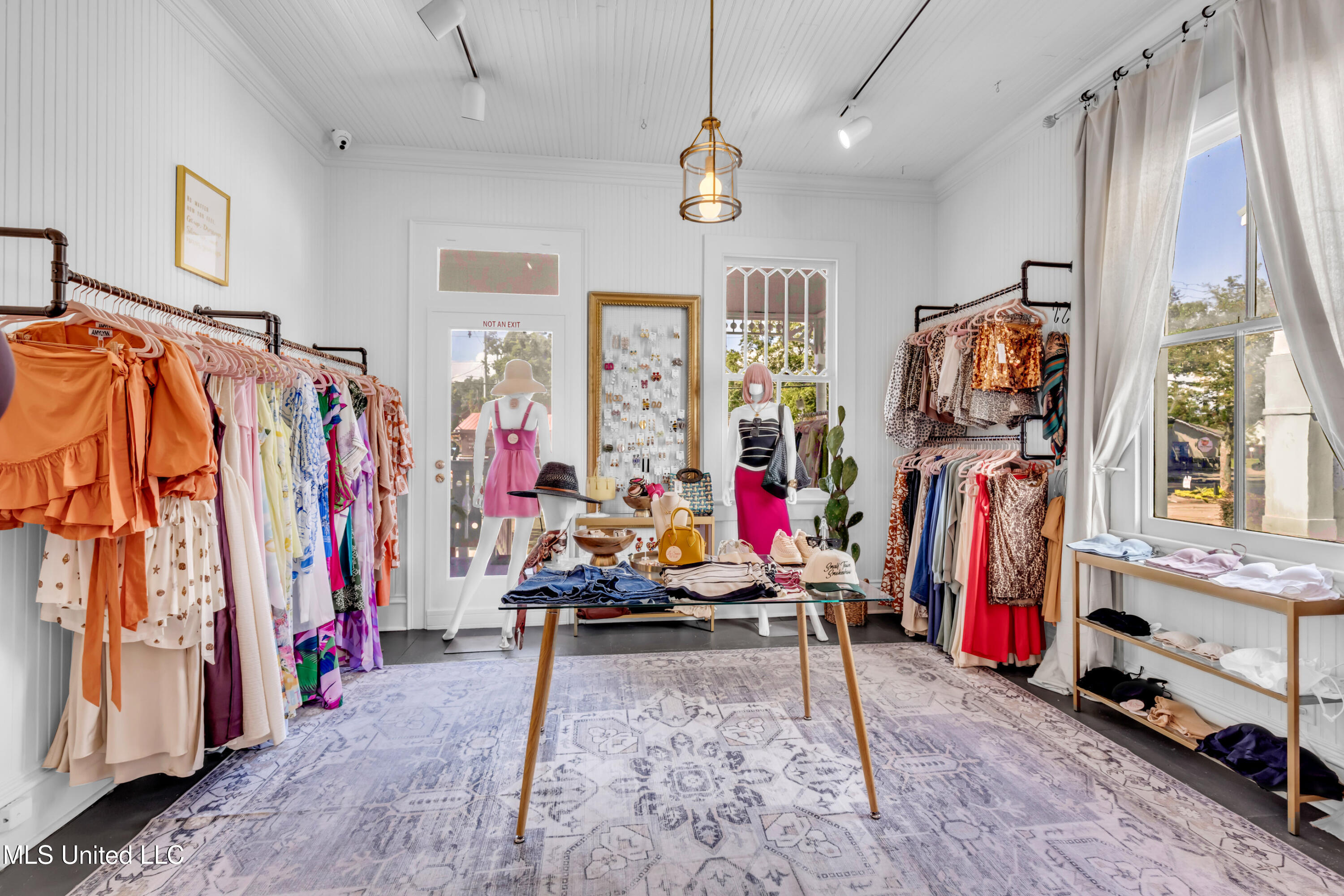 1304-06 Government Street Property Photo 102