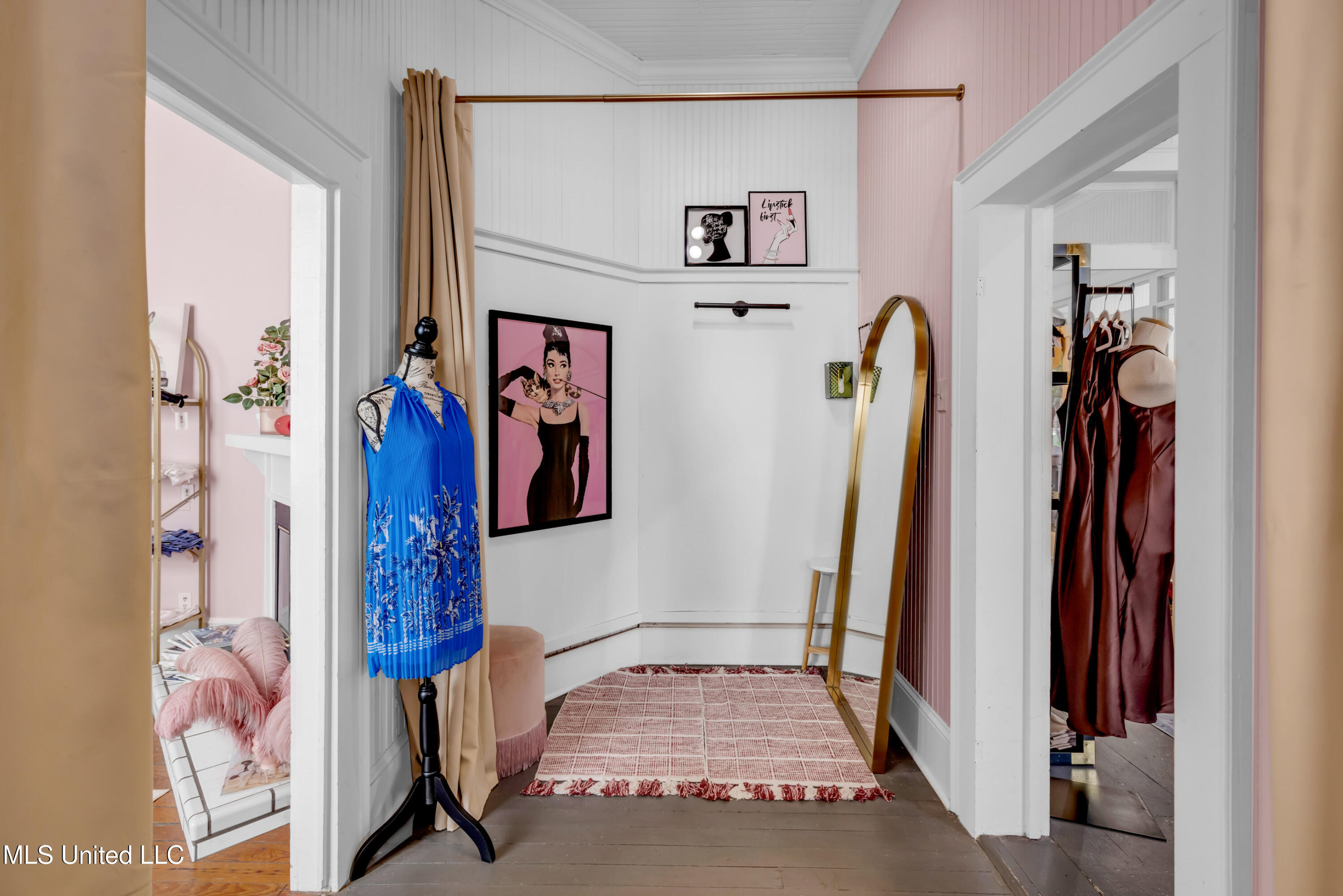 1304-06 Government Street Property Photo 104