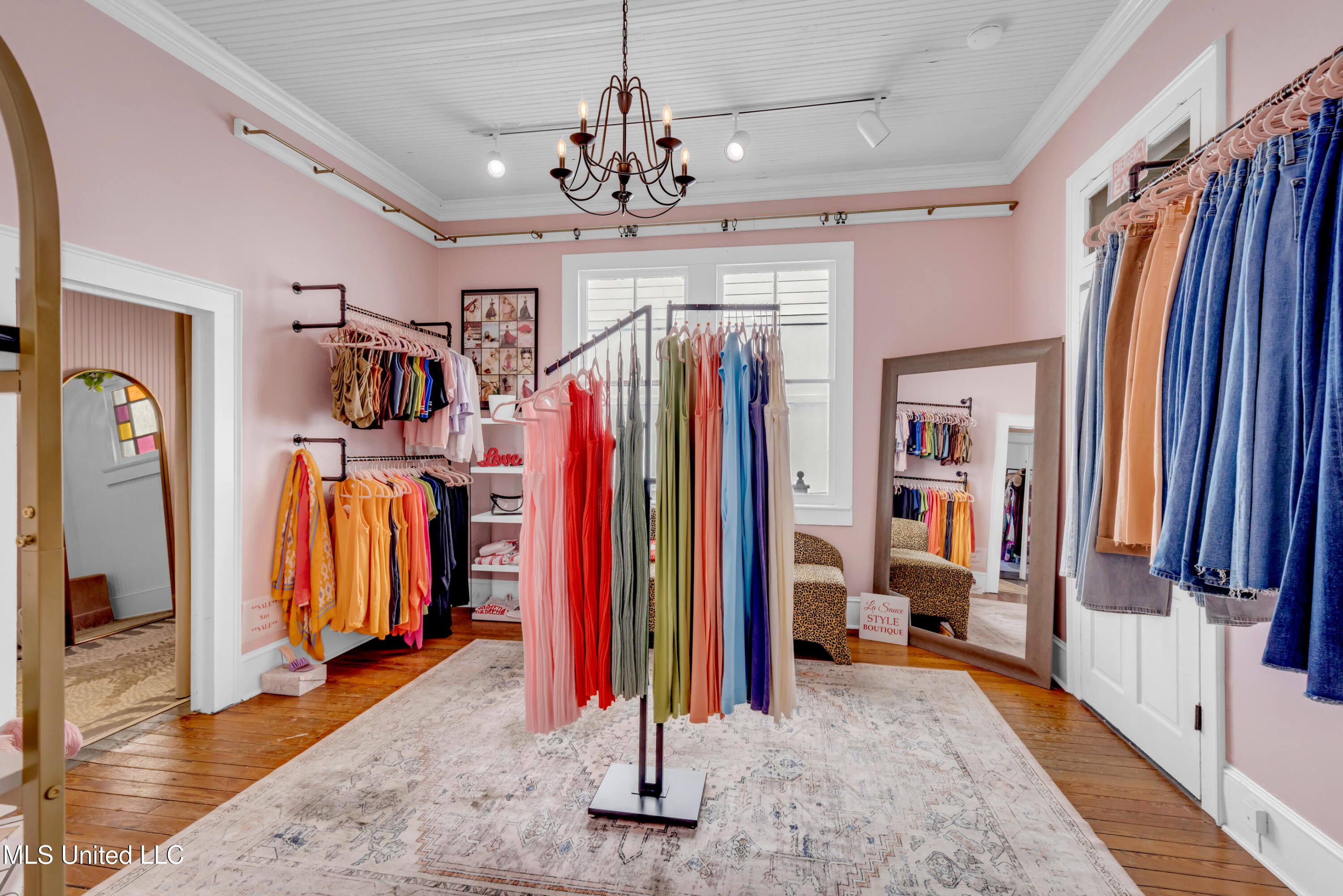 1304-06 Government Street Property Photo 106