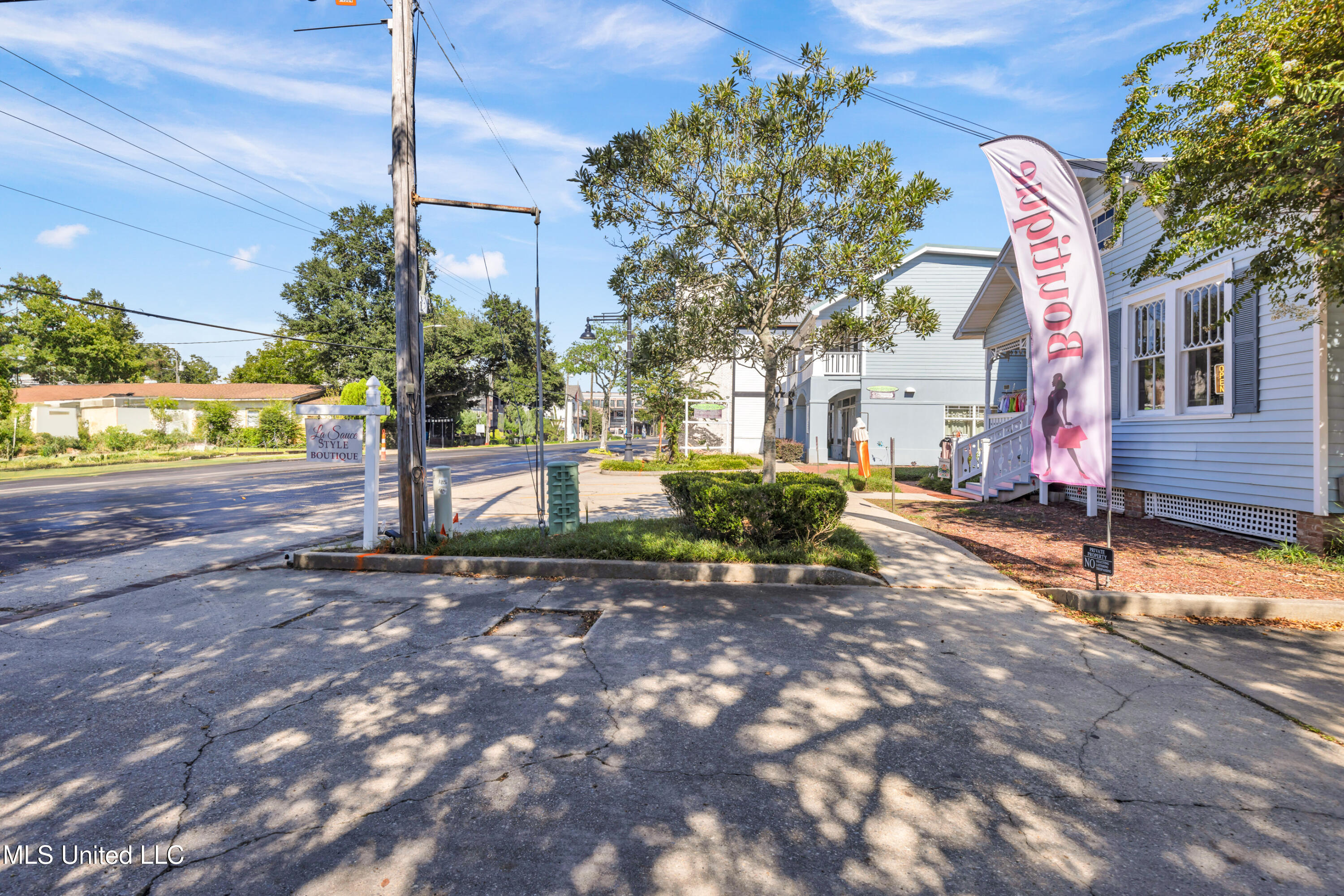 1304-06 Government Street Property Photo 114