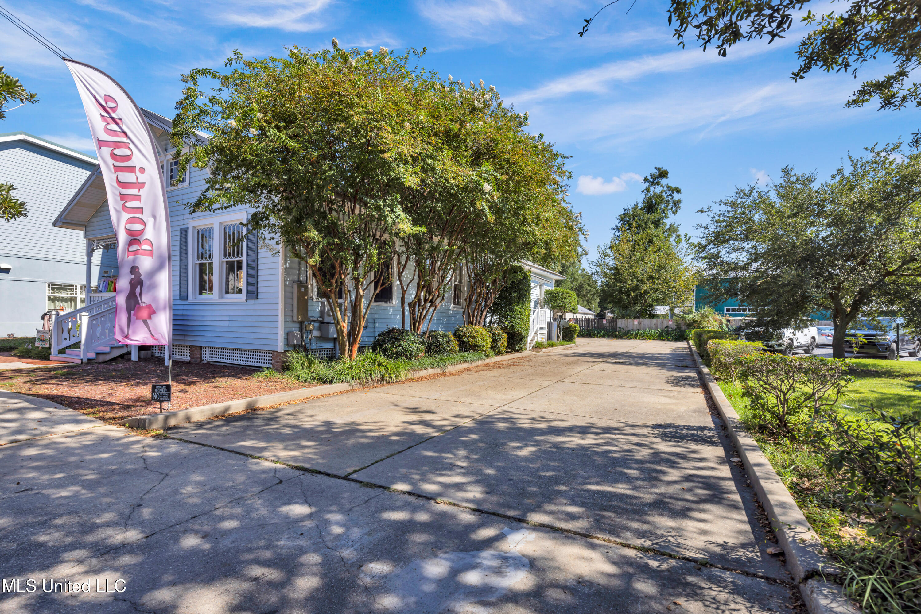 1304-06 Government Street Property Photo 115