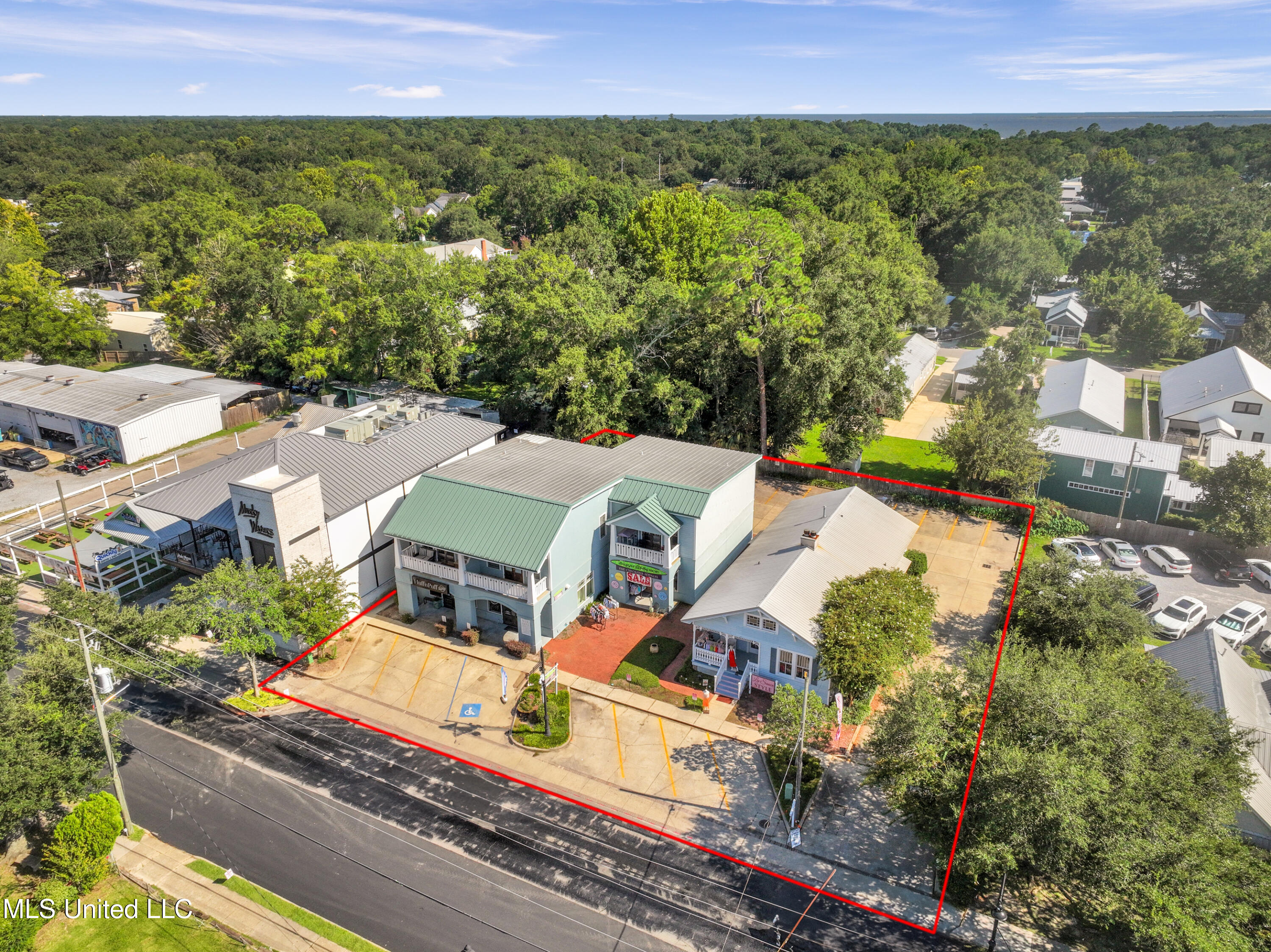 1304-06 Government Street Property Photo 116