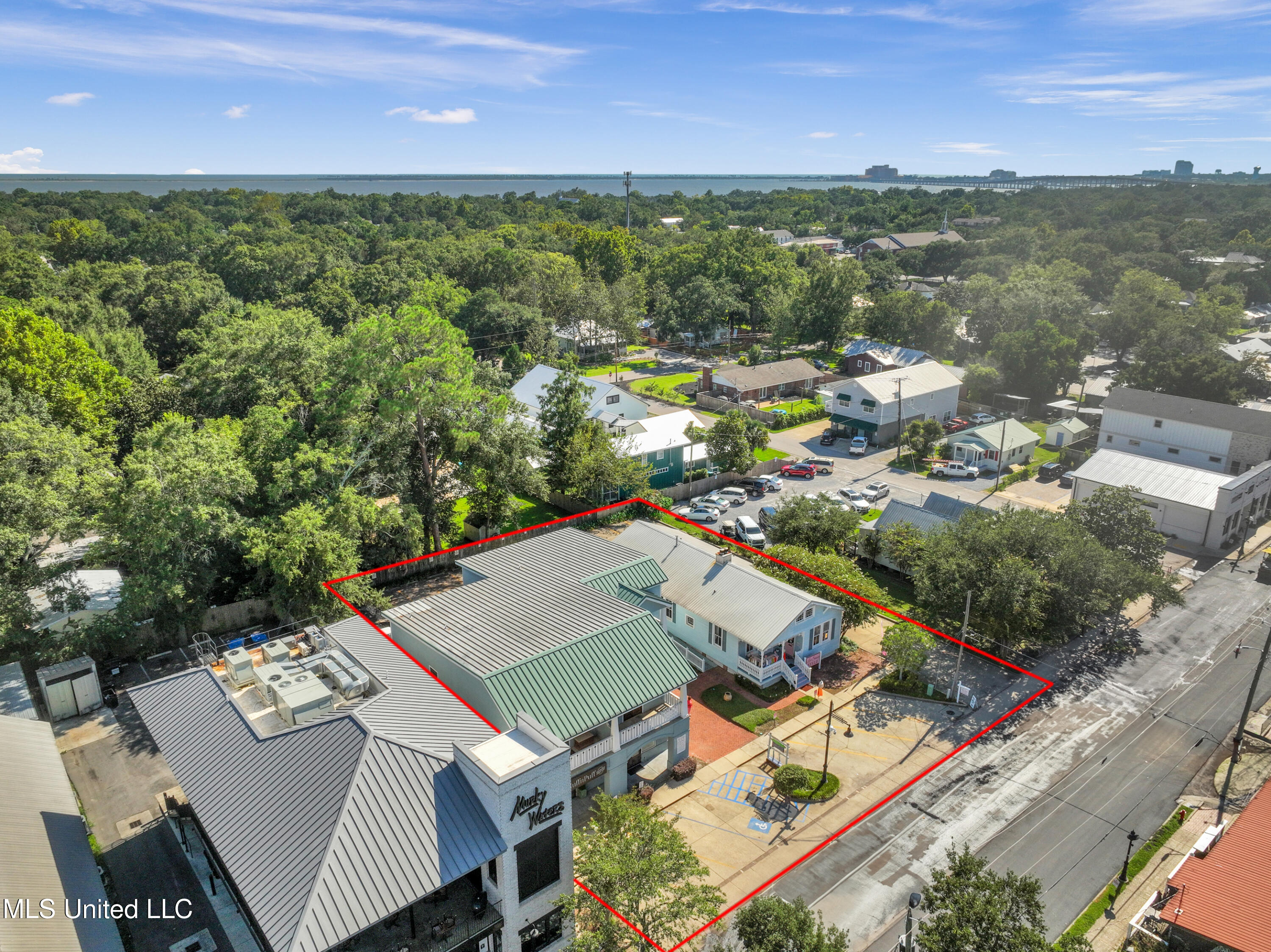 1304-06 Government Street Property Photo 118