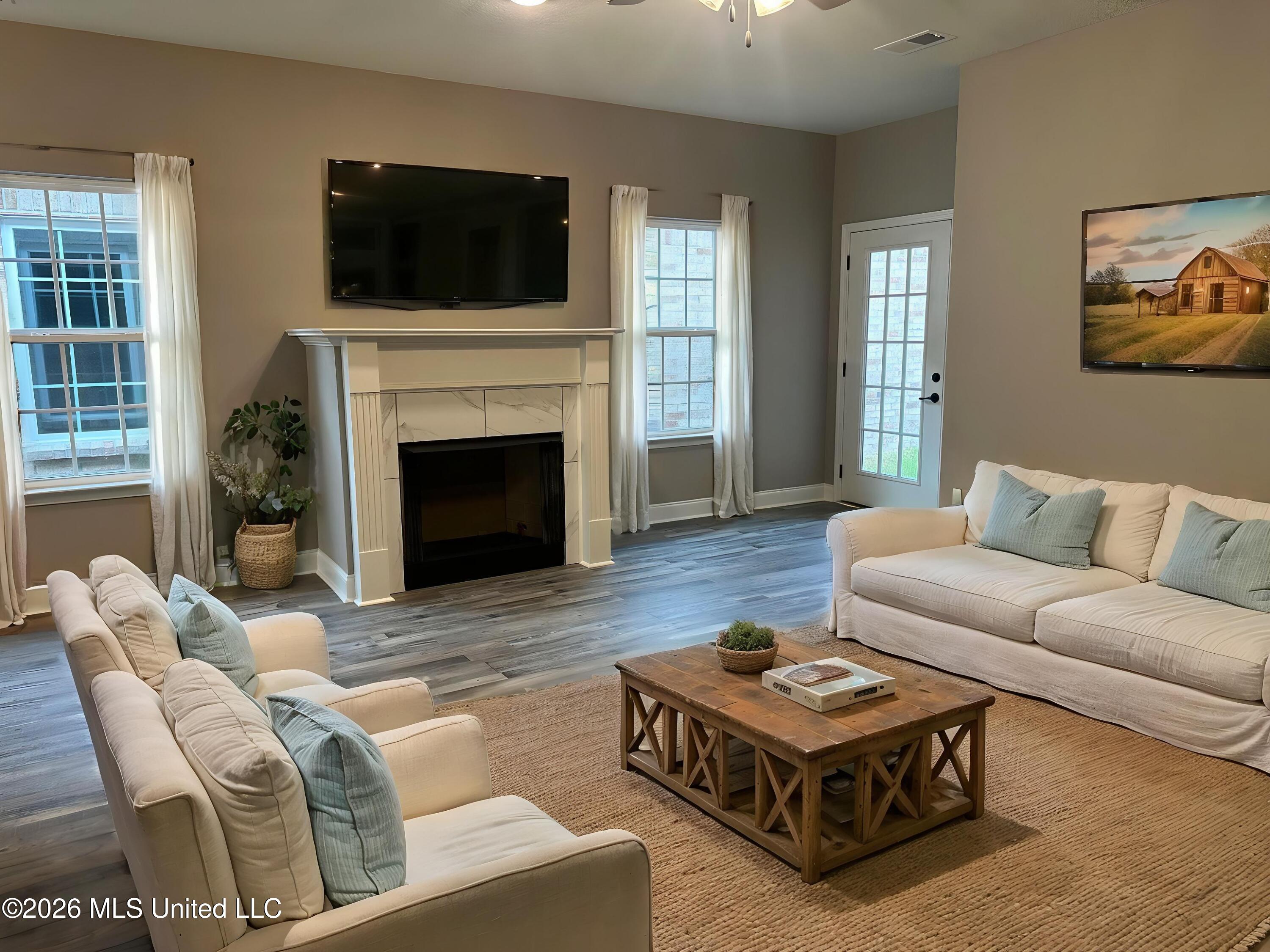 335 Flower Garden Drive Property Photo 8