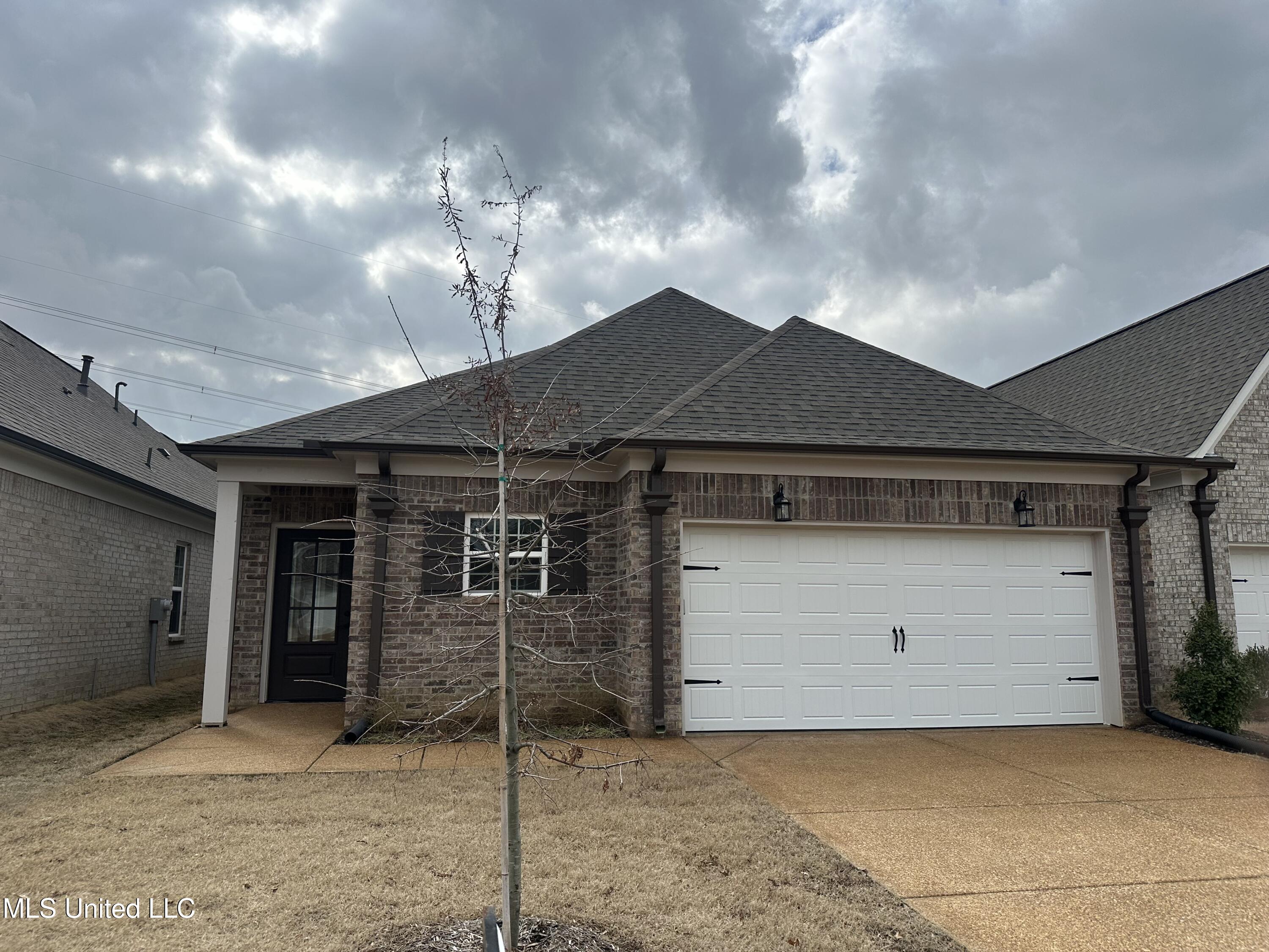 335 Flower Garden Drive Property Photo 11
