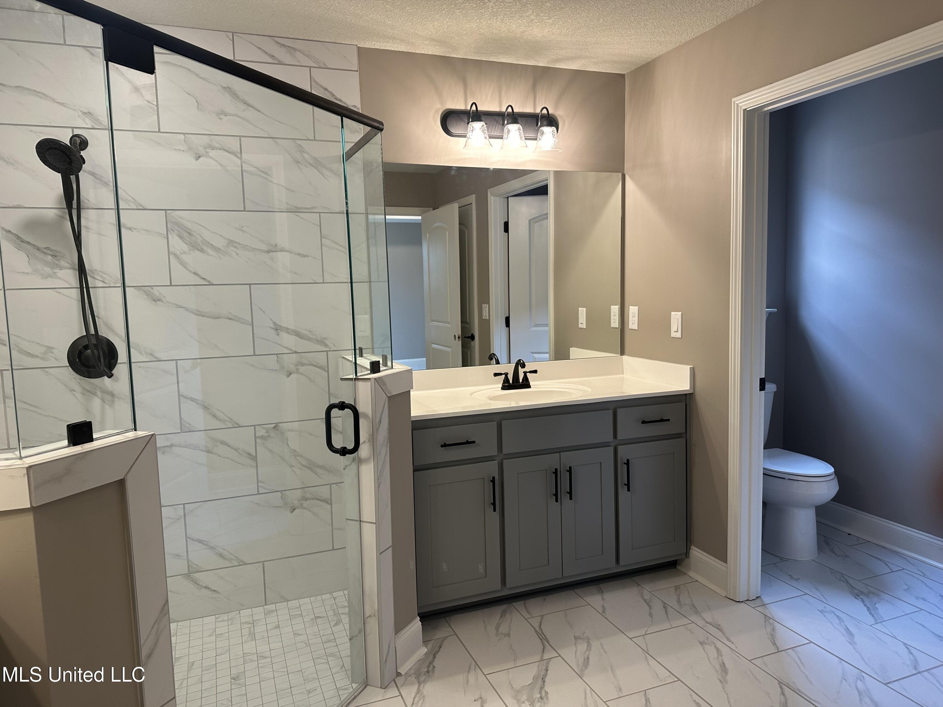 335 Flower Garden Drive Property Photo 12