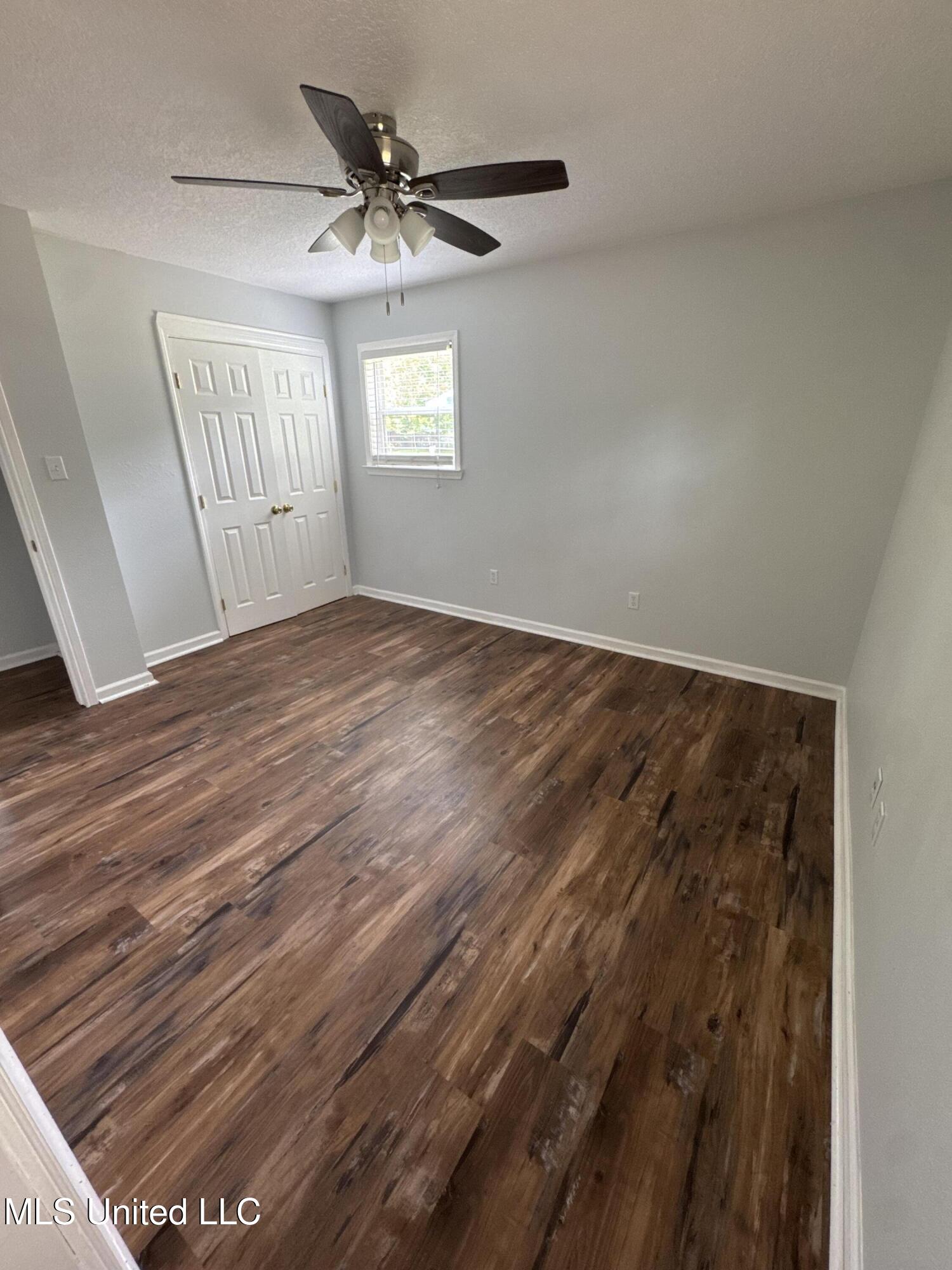 6608 Columbus Circle Property Photo 9