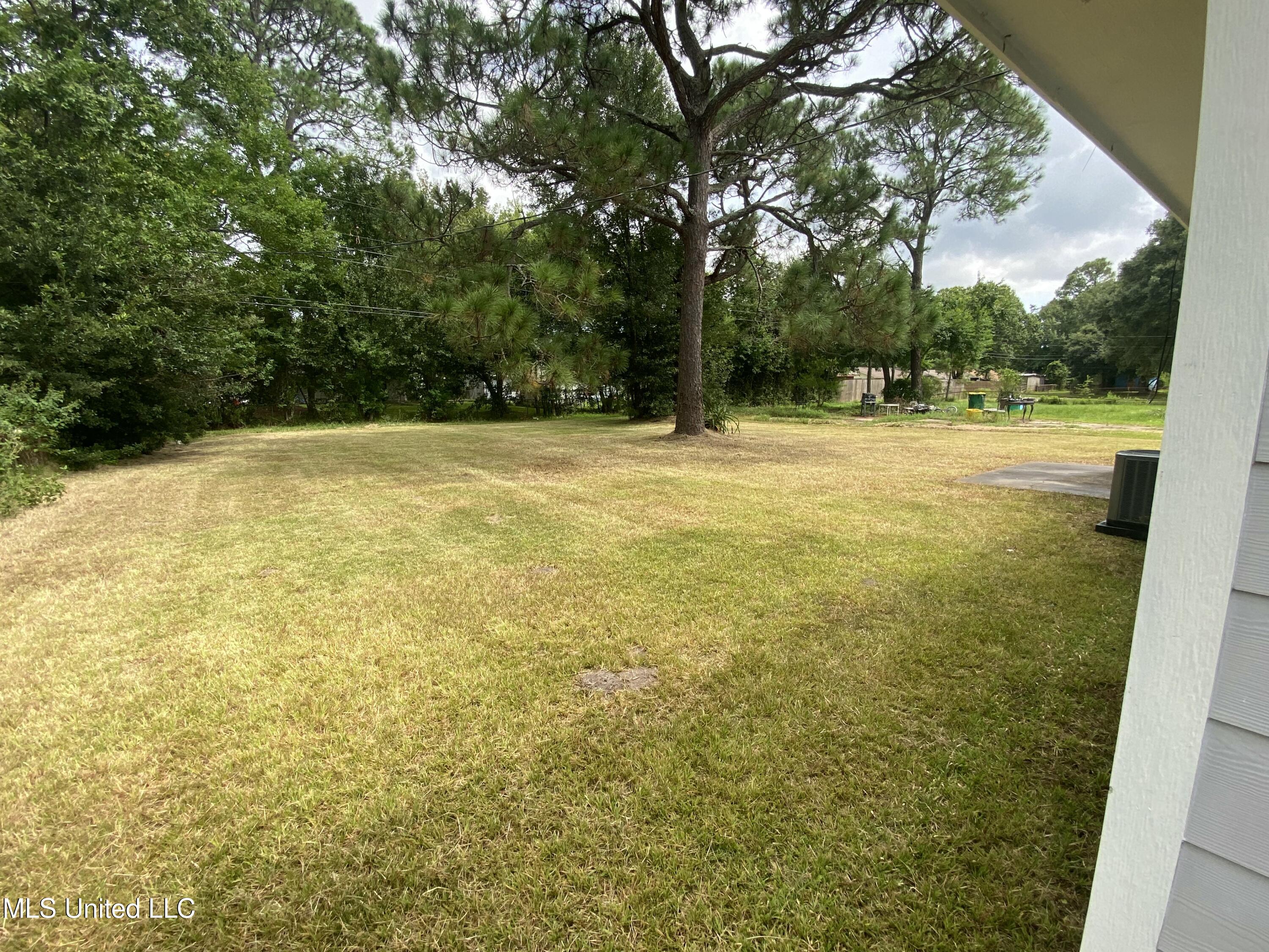 6608 Columbus Circle Property Photo 12