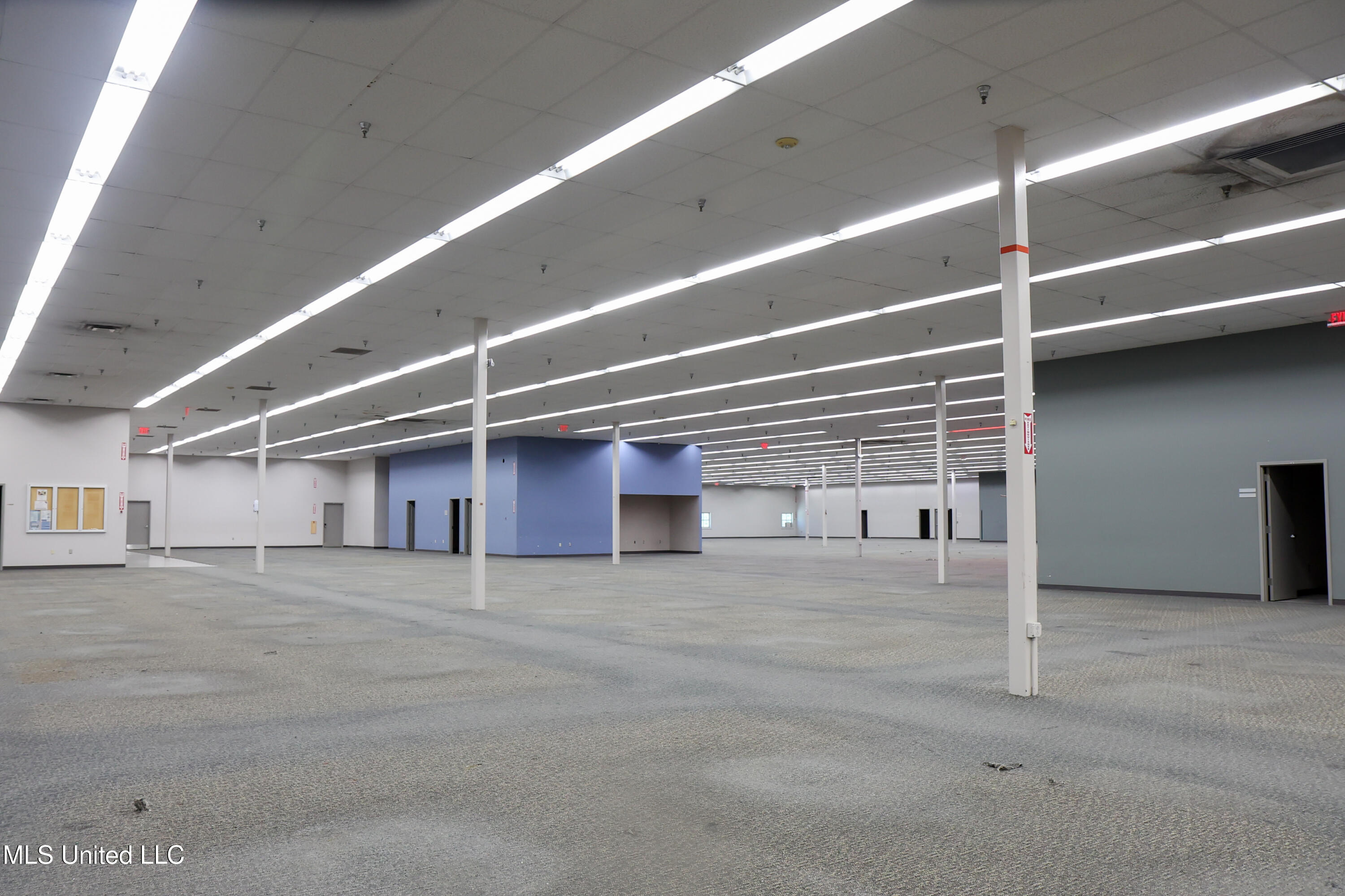 3943 Denny Avenue Property Photo 31