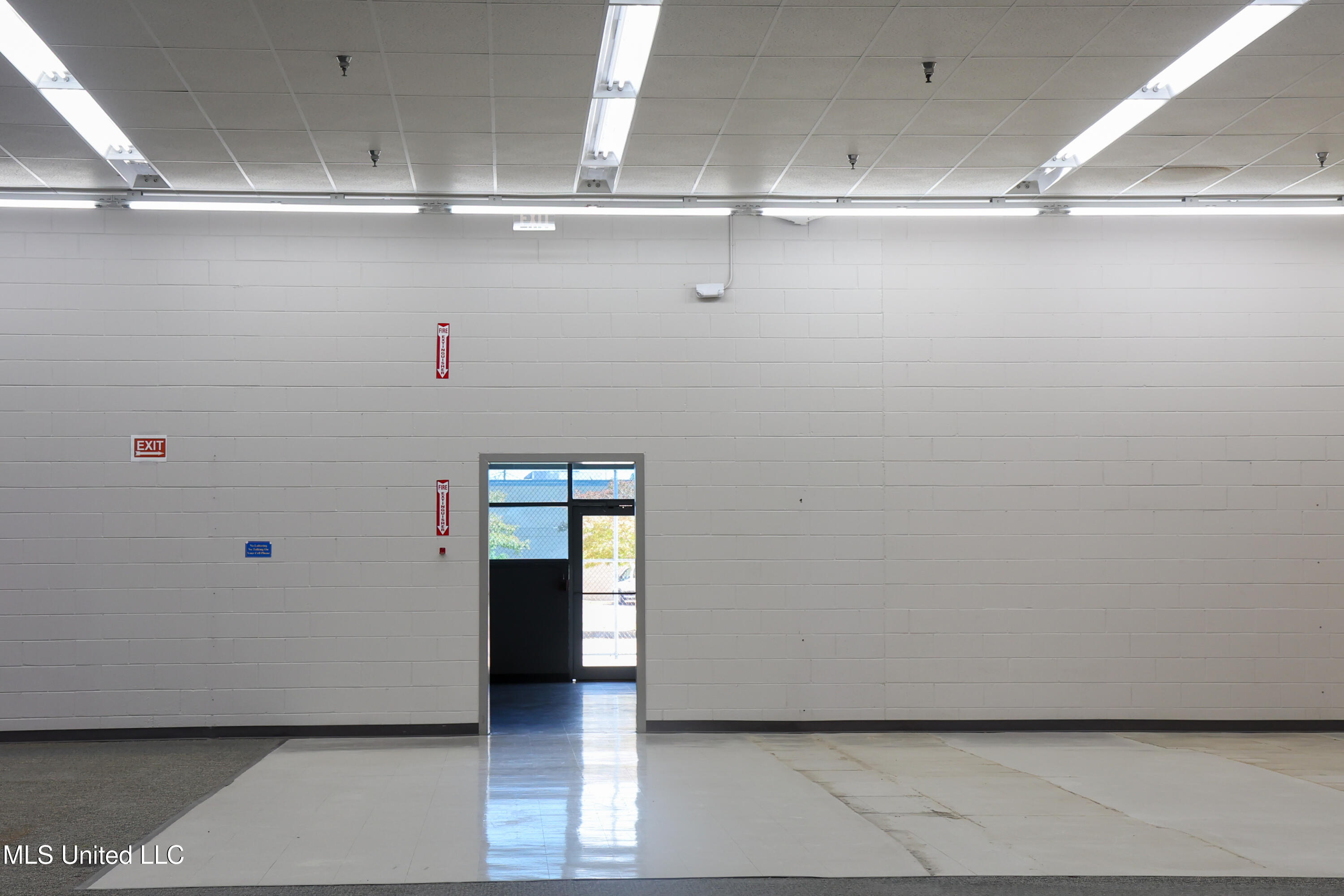 3943 Denny Avenue Property Photo 32