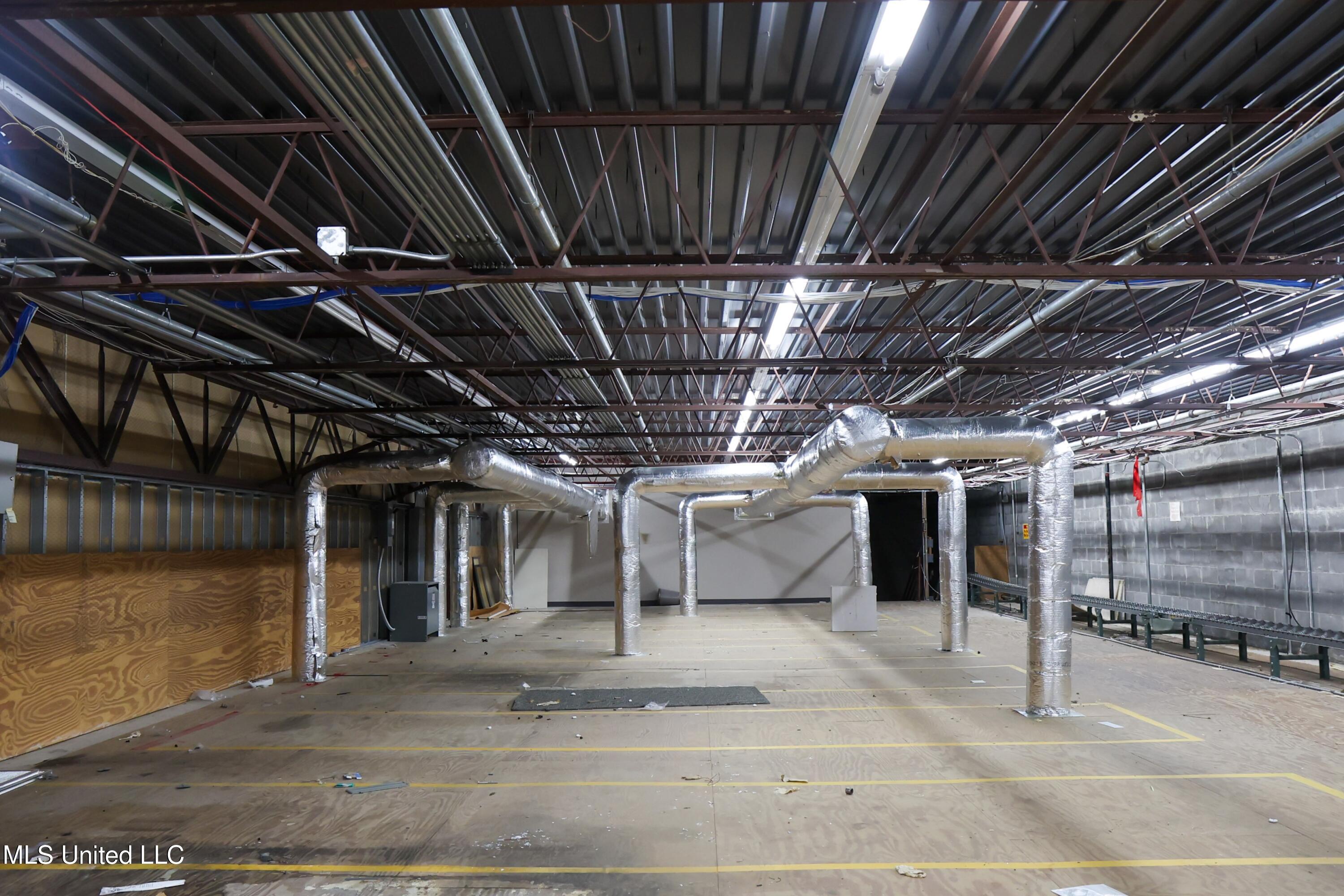 3943 Denny Avenue Property Photo 36