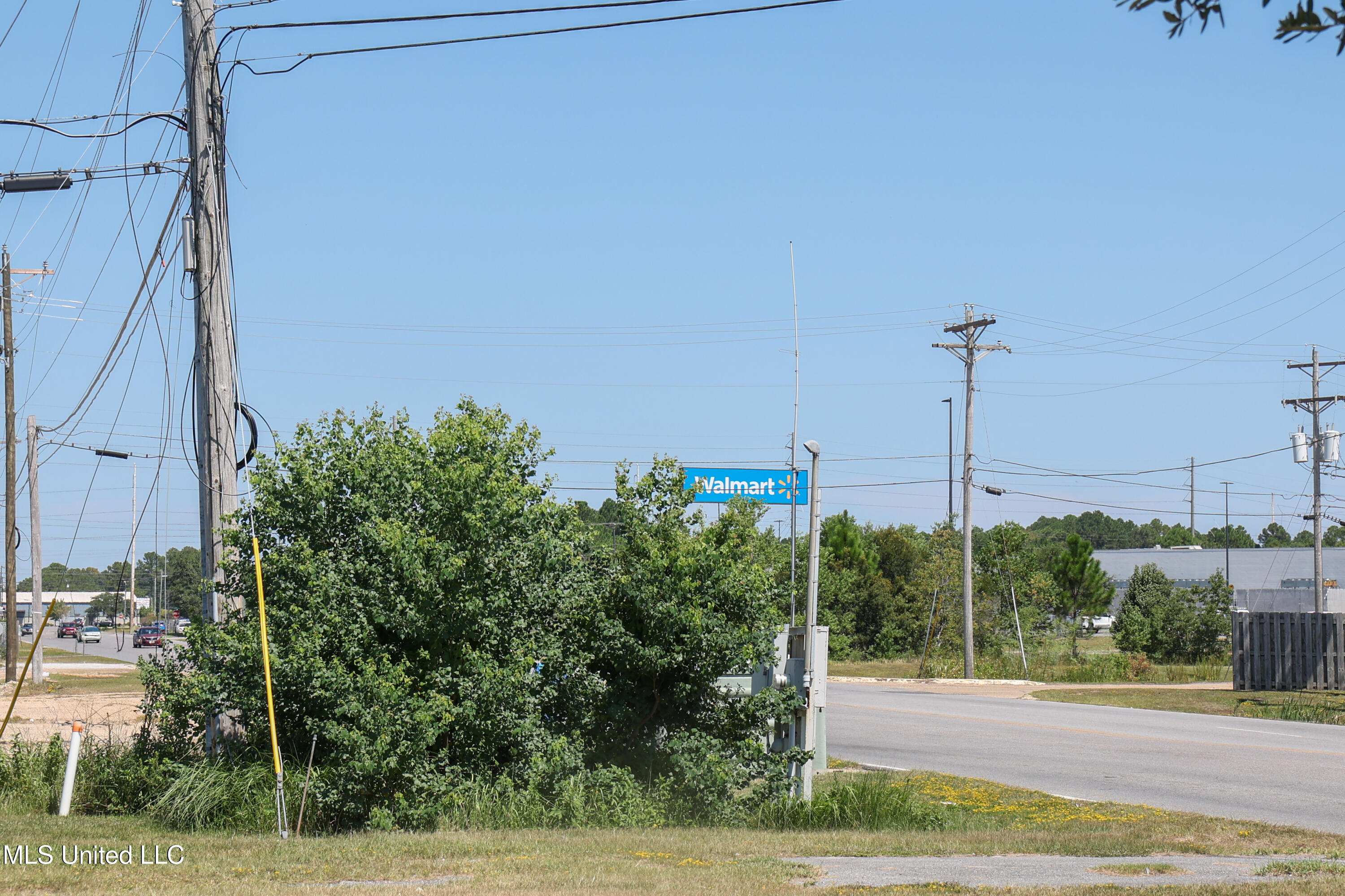 3943 Denny Avenue Property Photo 42