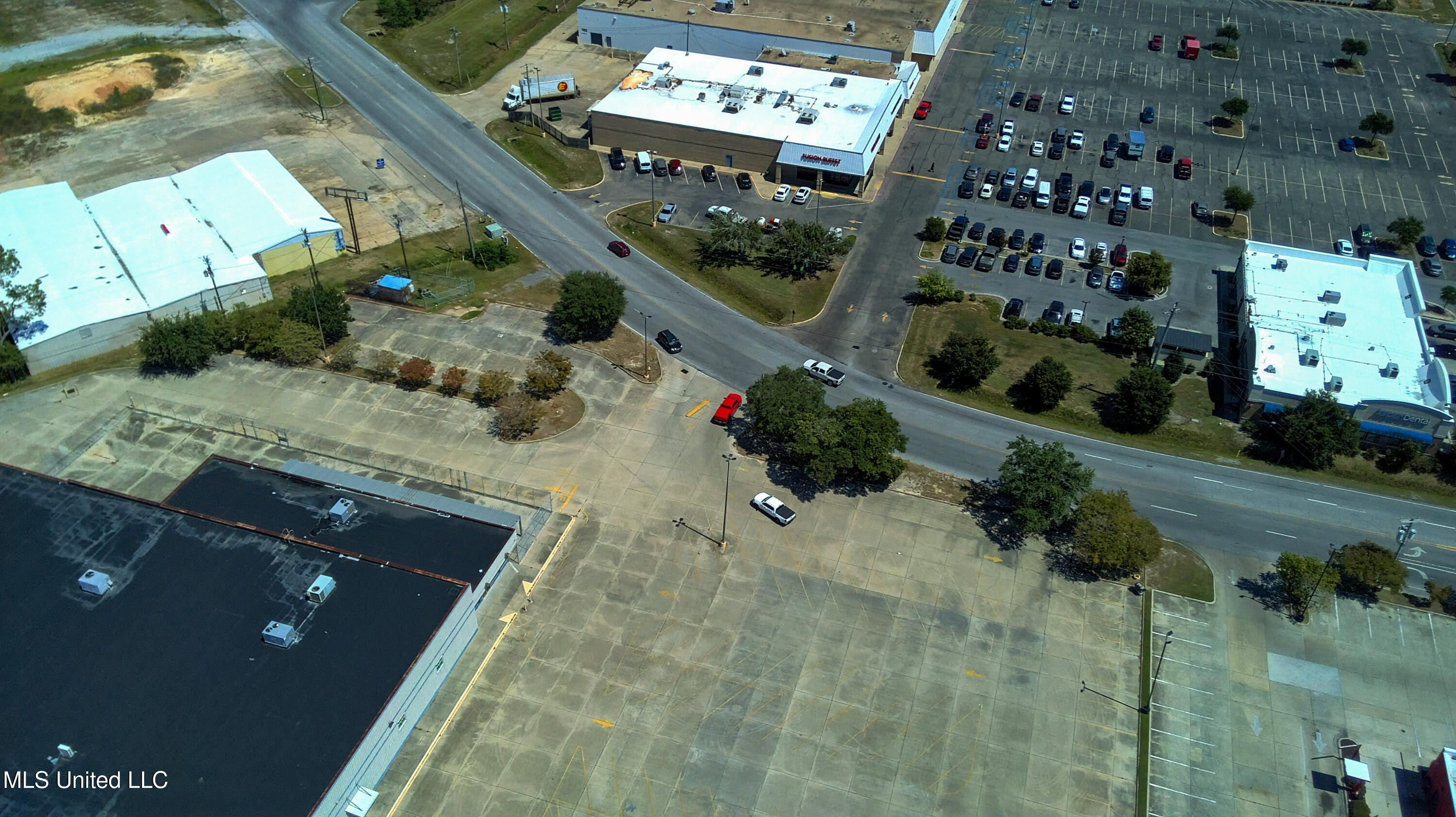 3943 Denny Avenue Property Photo 54