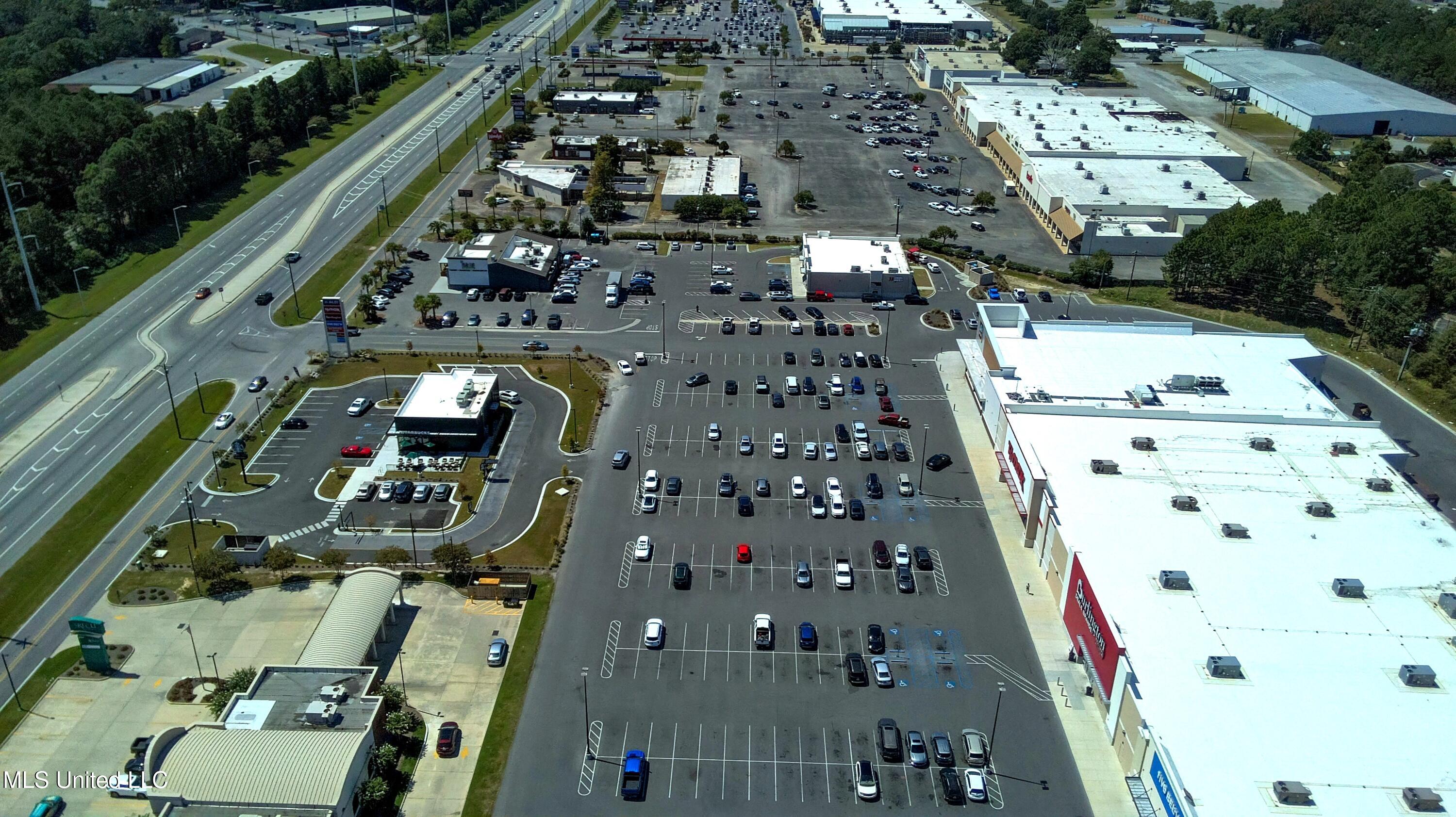 3943 Denny Avenue Property Photo 56