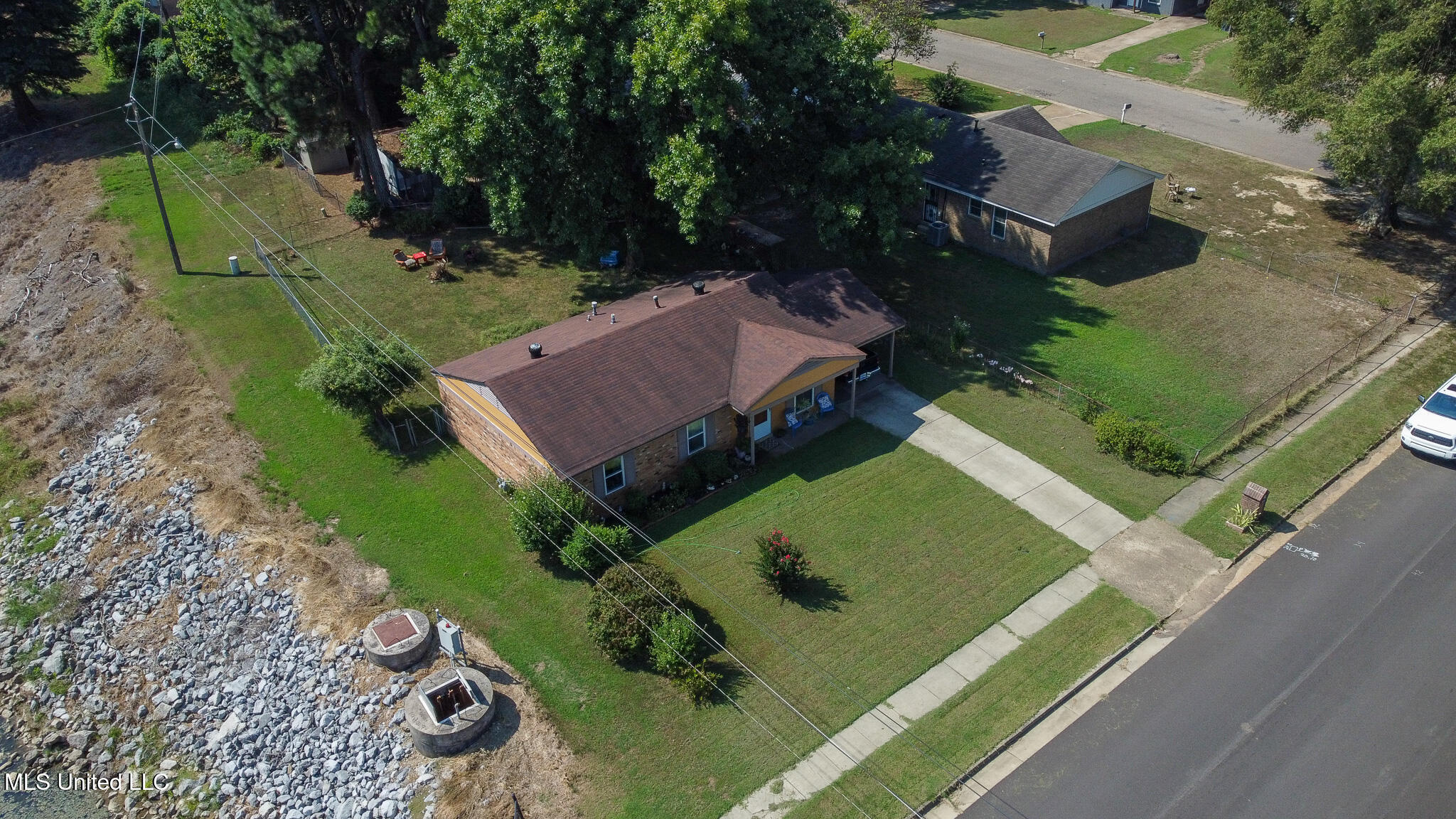 2895 Valleybrook Road Property Photo 3