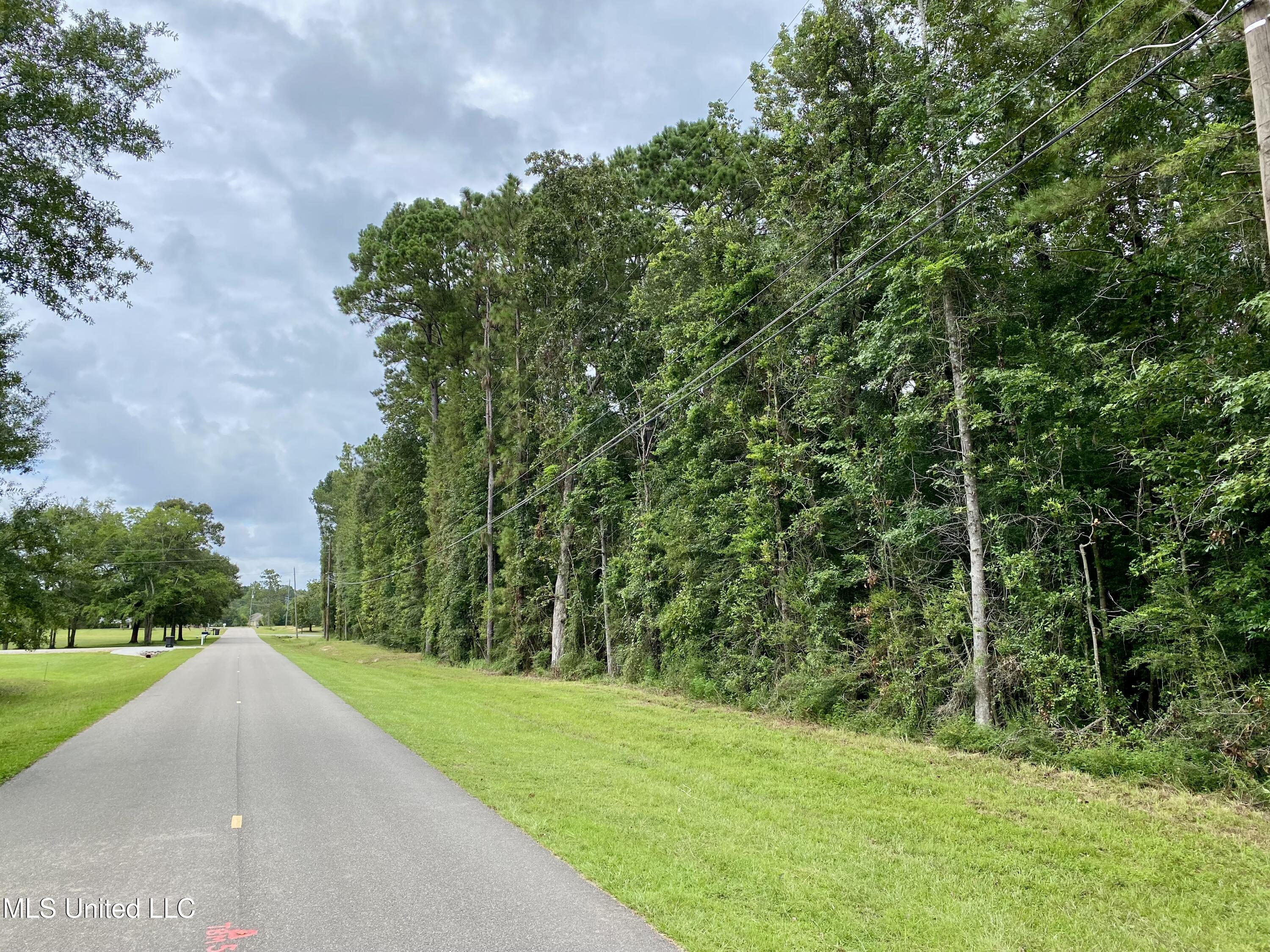 20 Timeberlane Drive Property Photo 1