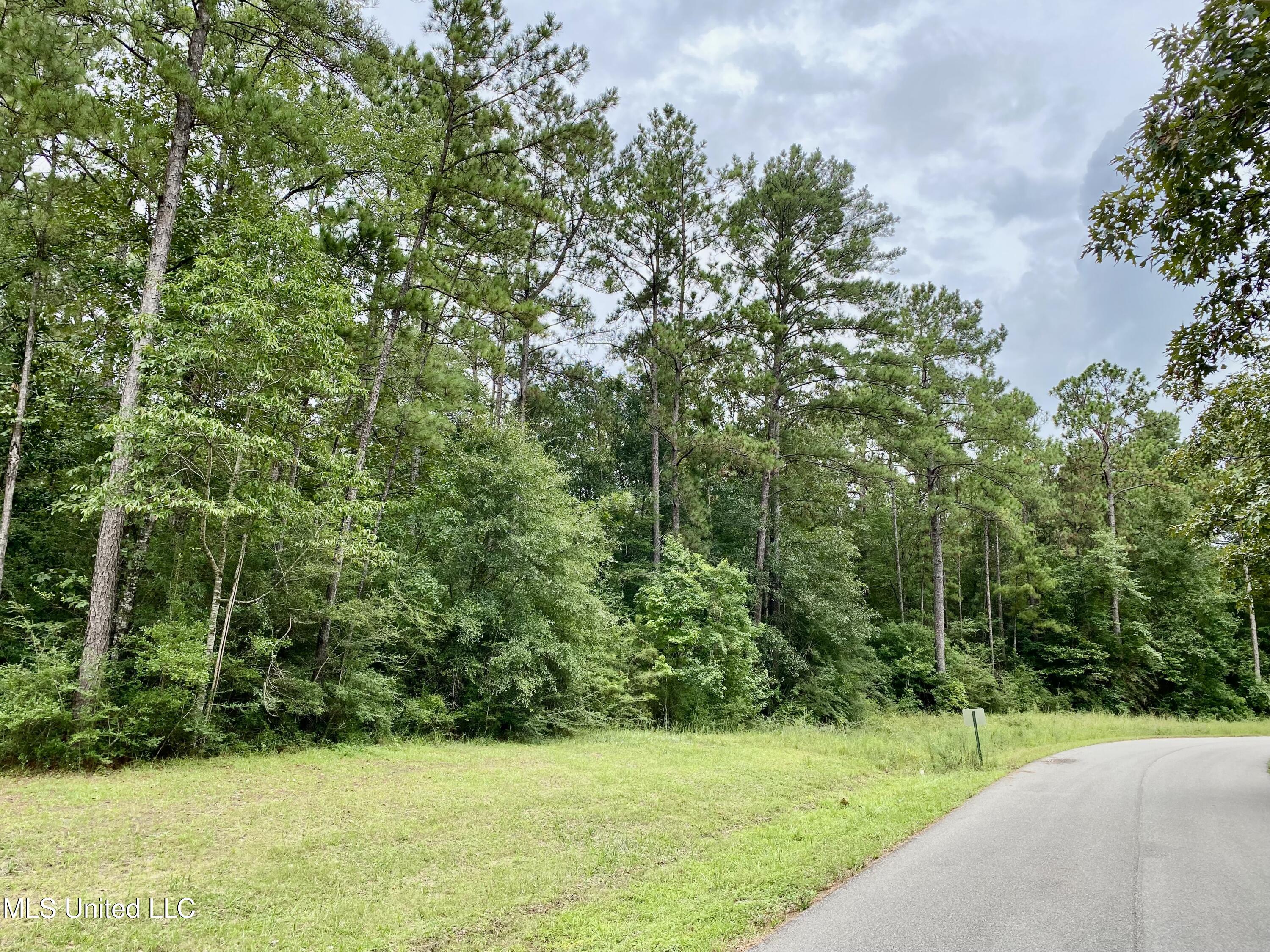 249 Timberlane Drive Property Photo 1