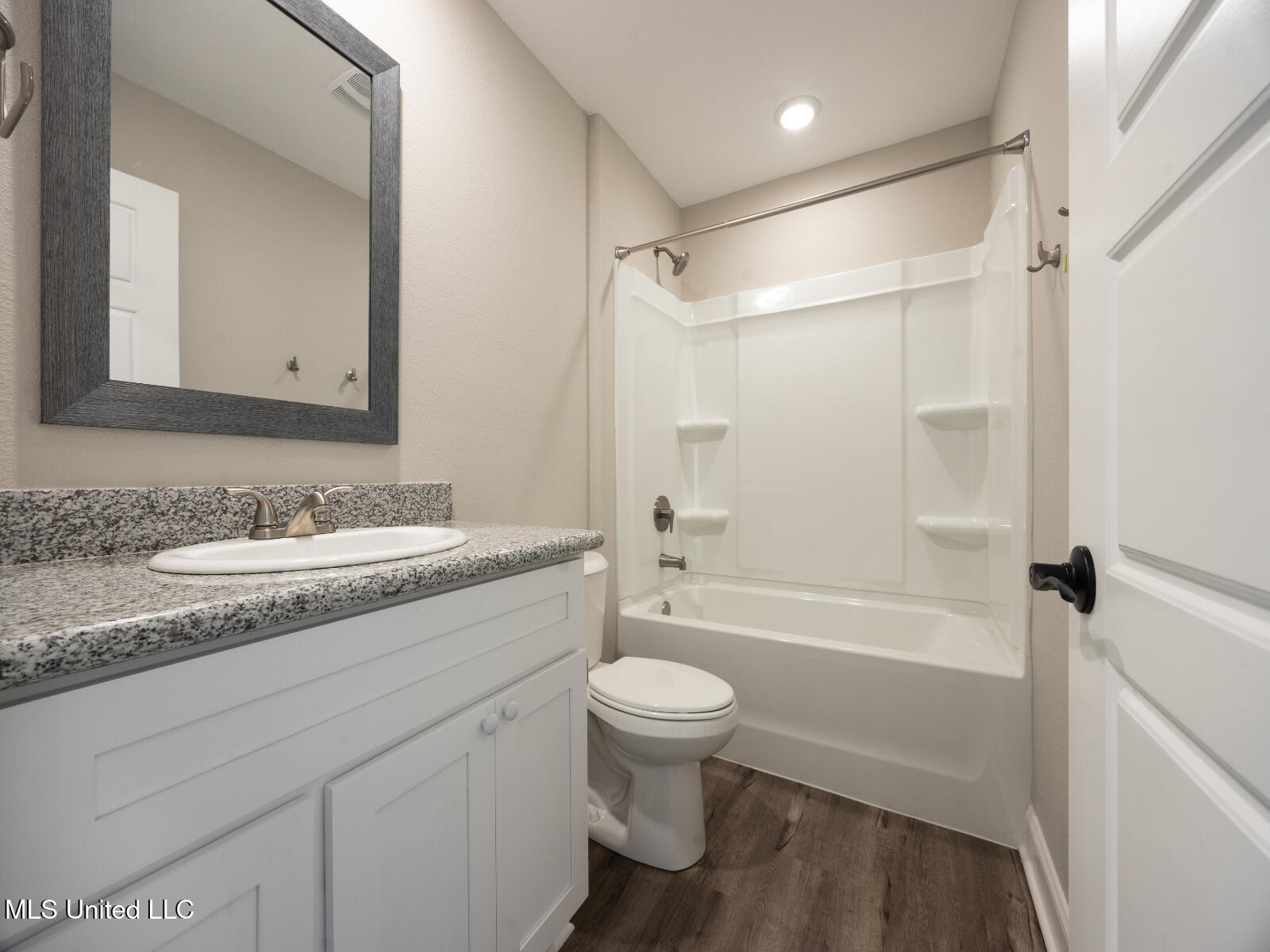 6359 Jennifer Cove Property Photo 7