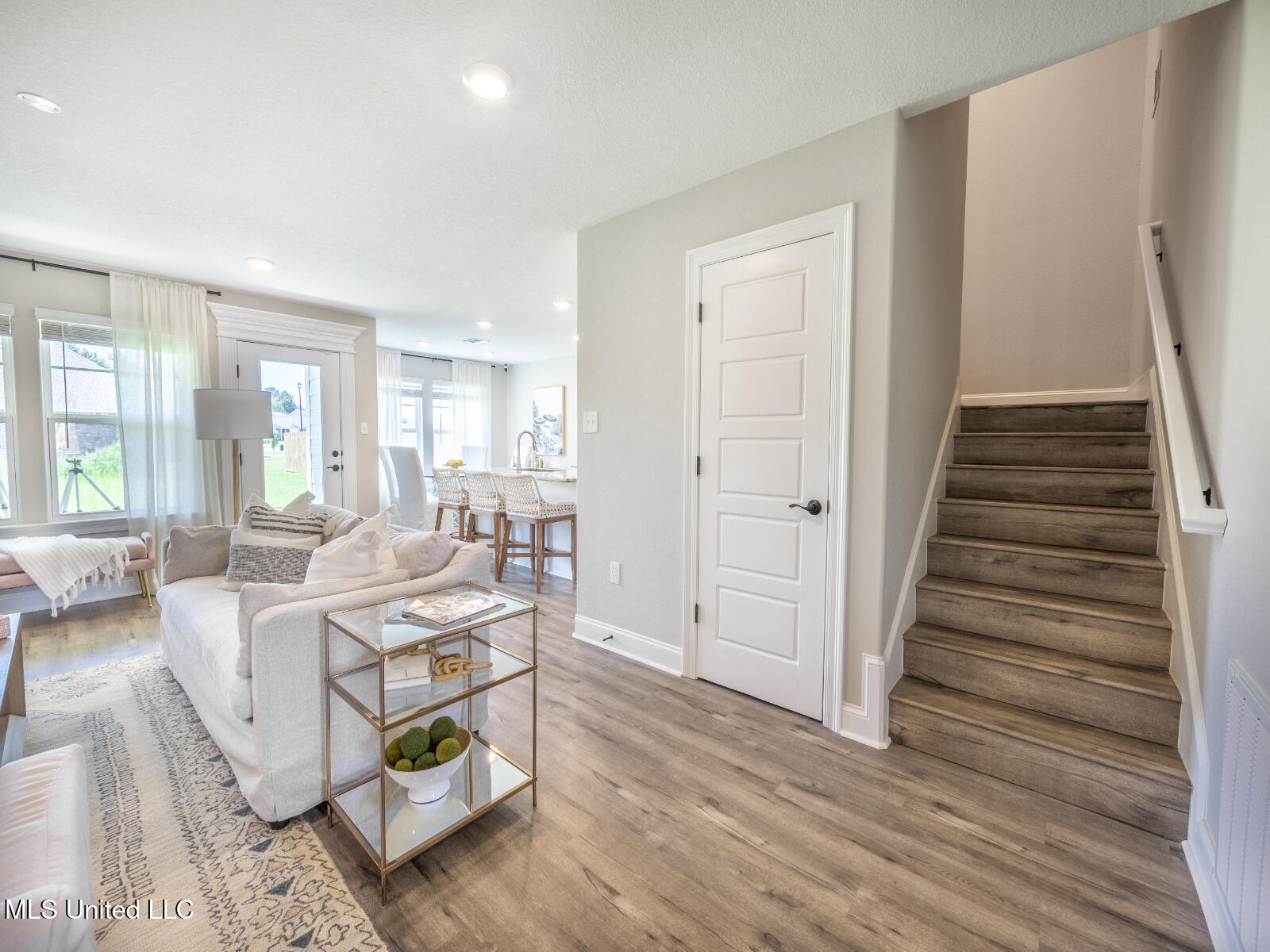 6300 Annie Cove Property Photo 7
