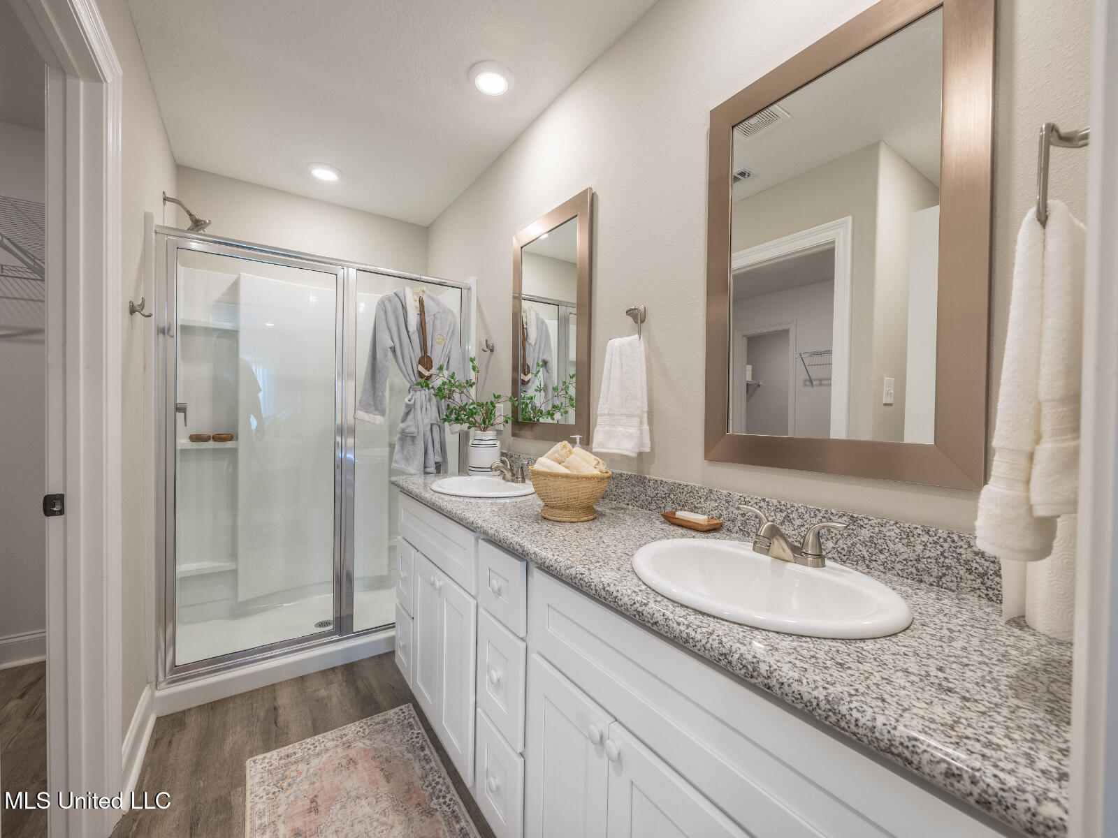 6300 Annie Cove Property Photo 10