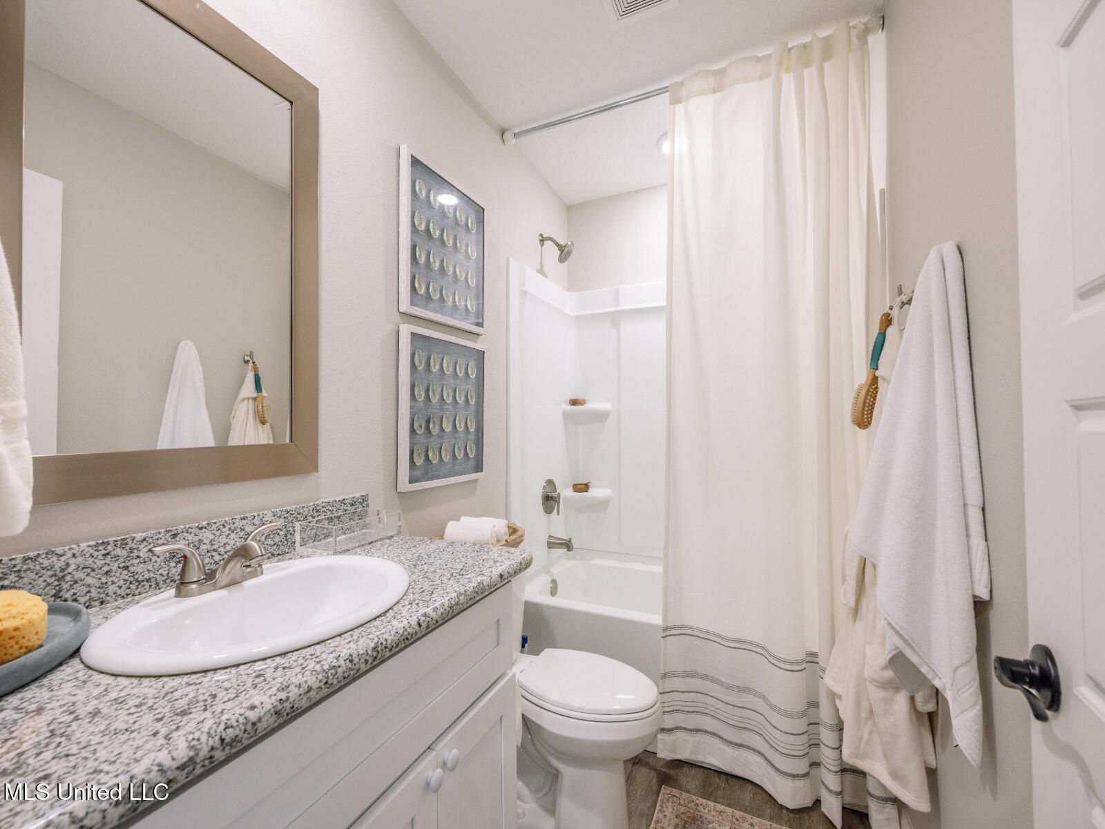 6300 Annie Cove Property Photo 16