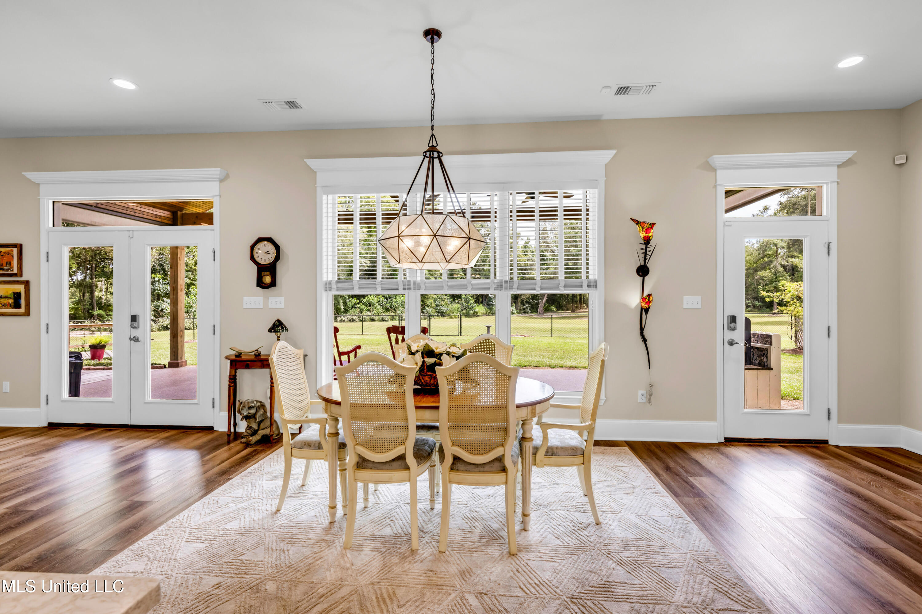 7 Bridge View Property Photo 8