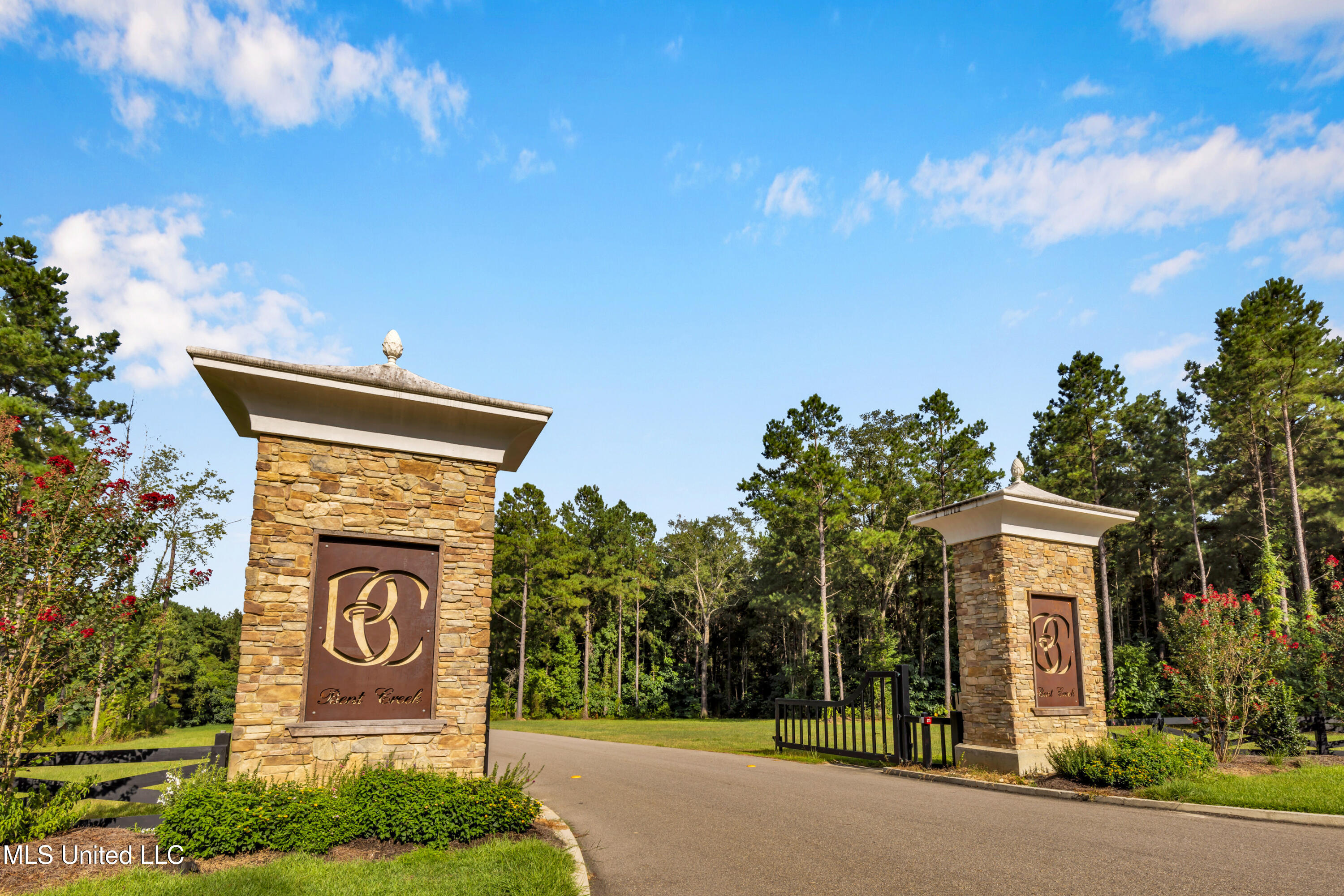 7 Bridge View Property Photo 11