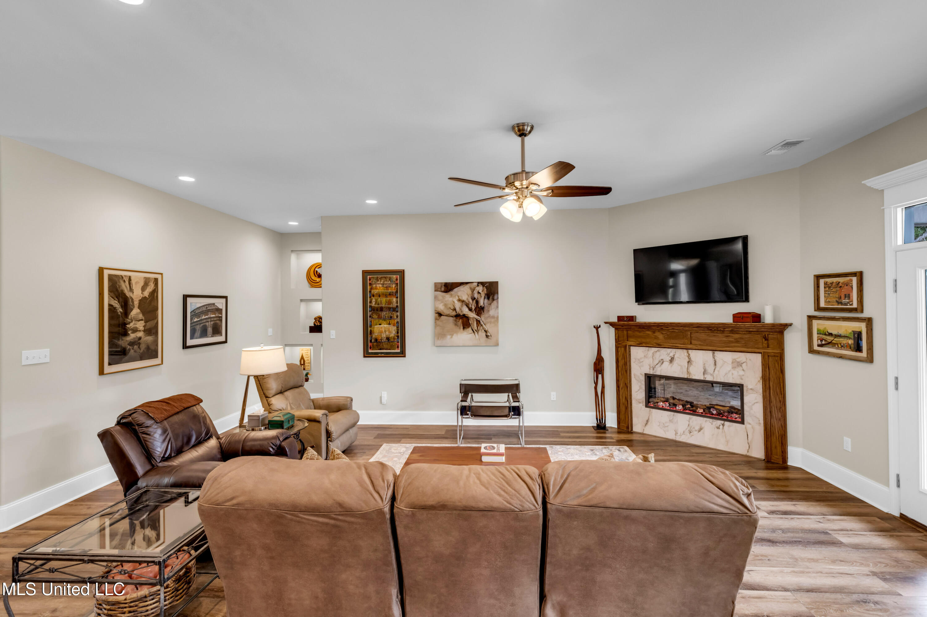 7 Bridge View Property Photo 23