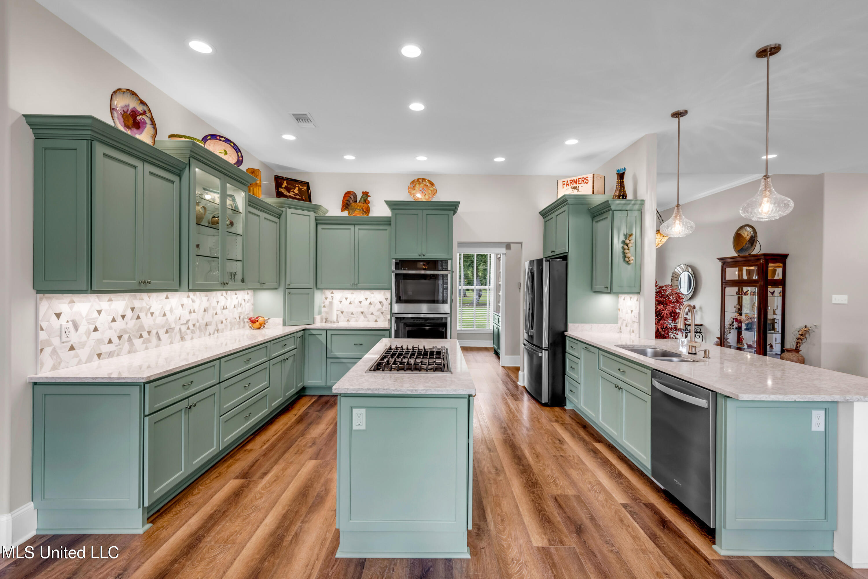 7 Bridge View Property Photo 34