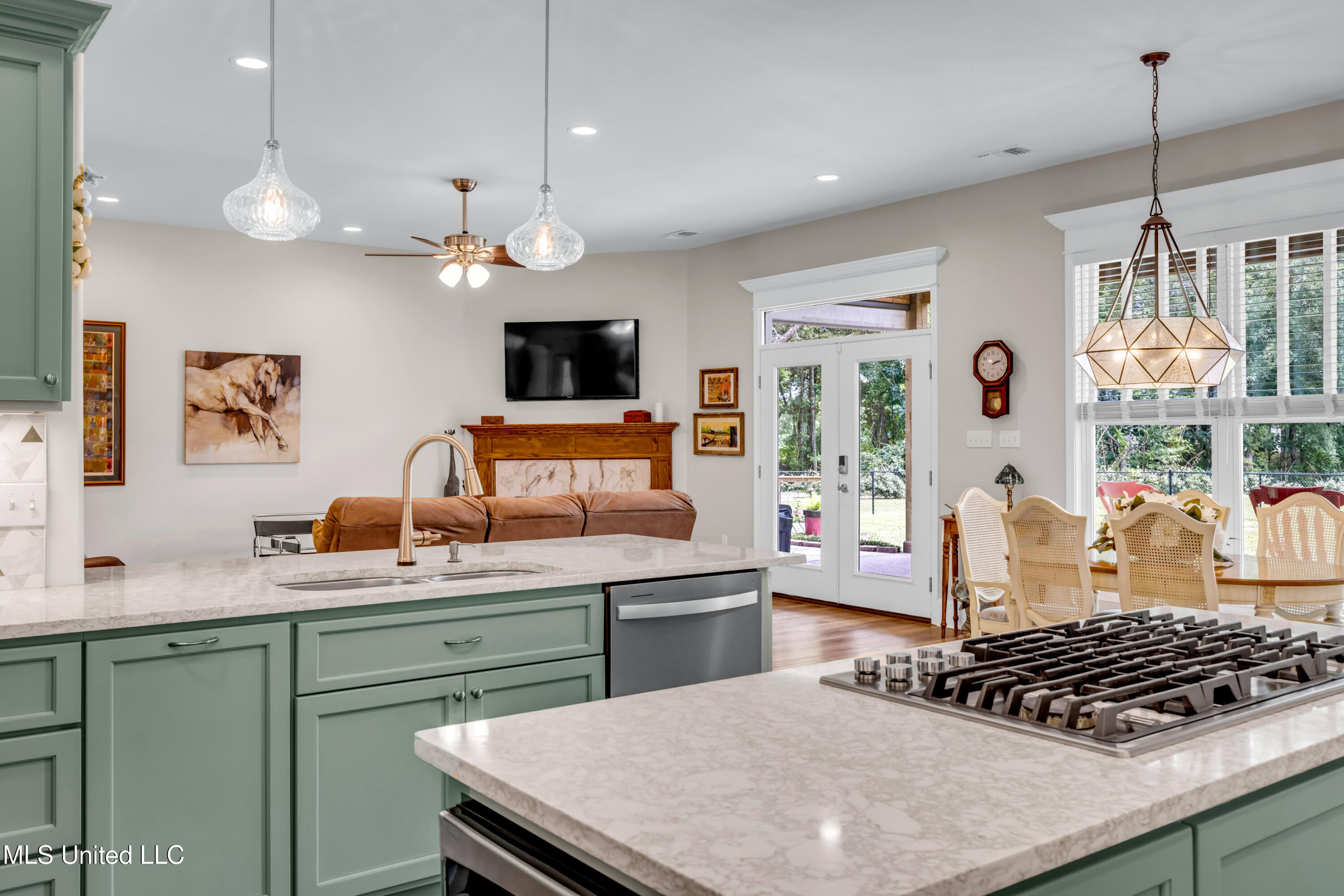 7 Bridge View Property Photo 37