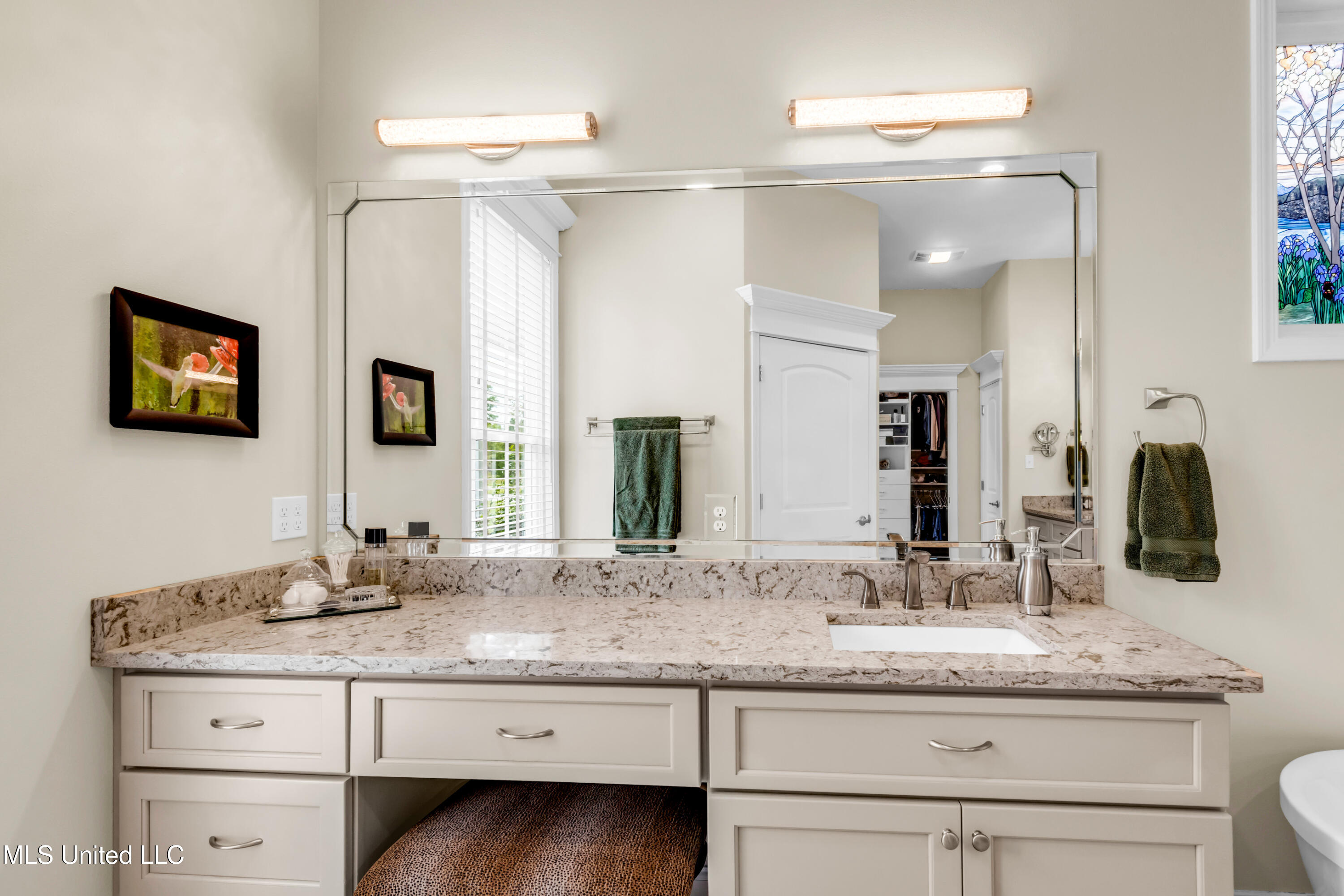 7 Bridge View Property Photo 59